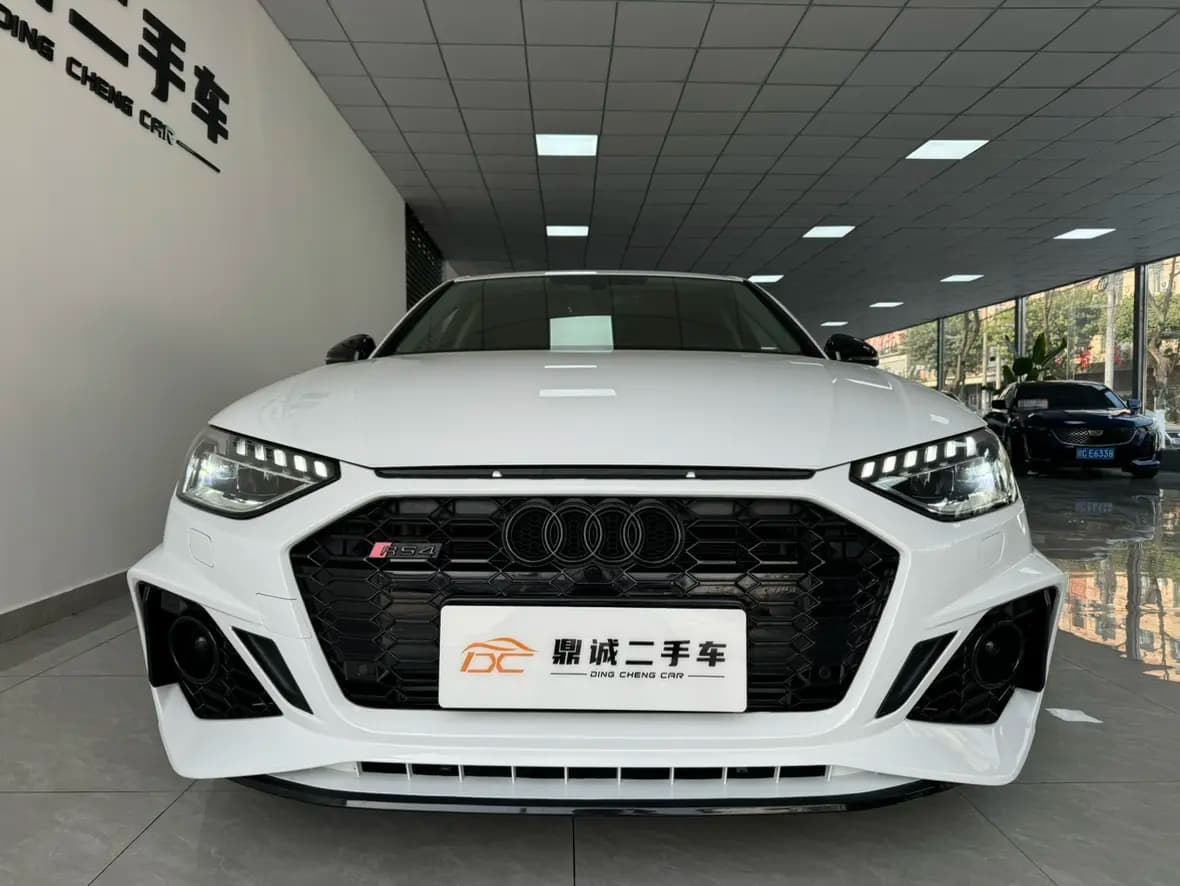 Audi A4L 2024 г. 21060 км. — фото 2