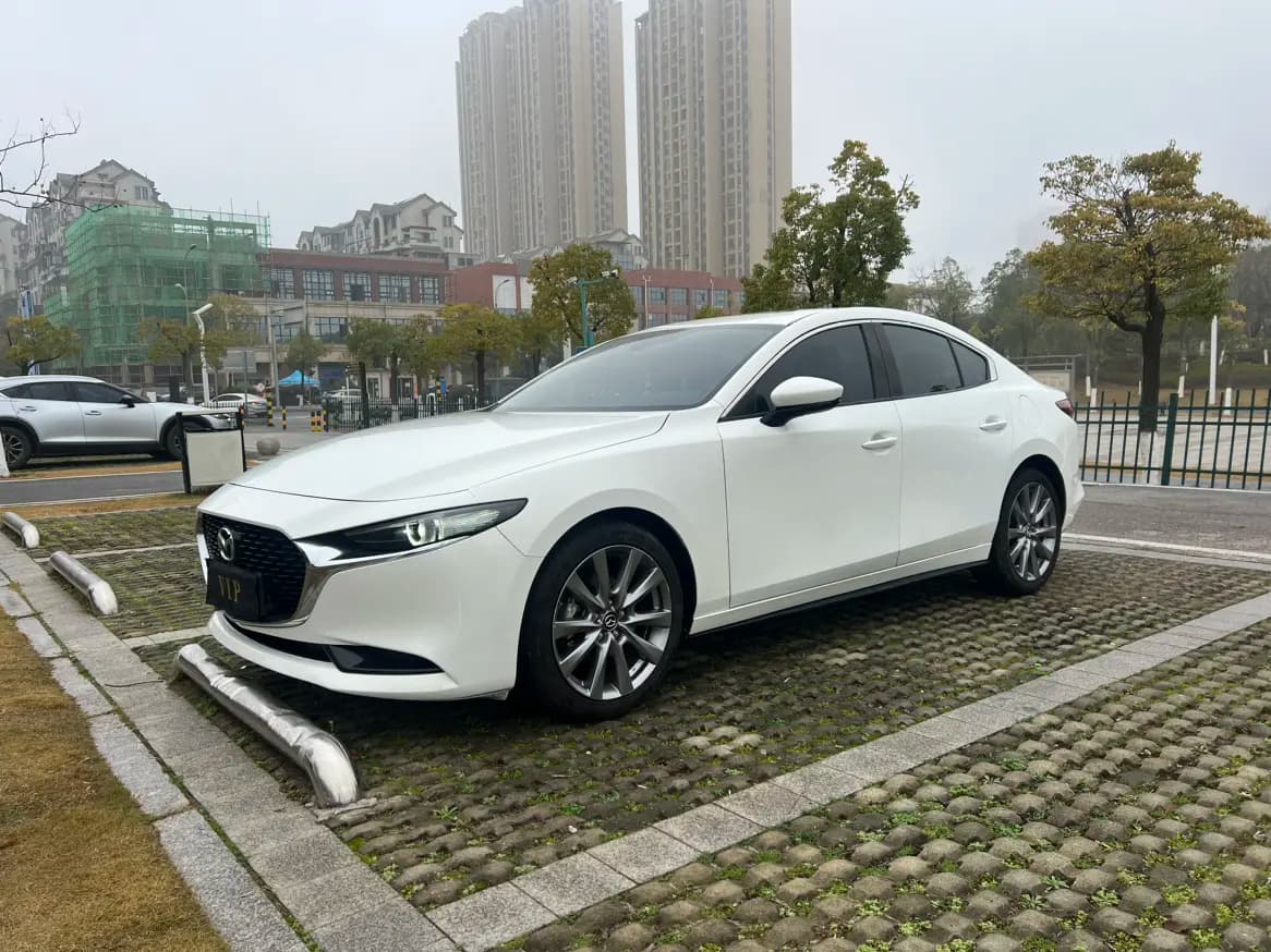 Mazda Axela 2021 г. 39088 км.