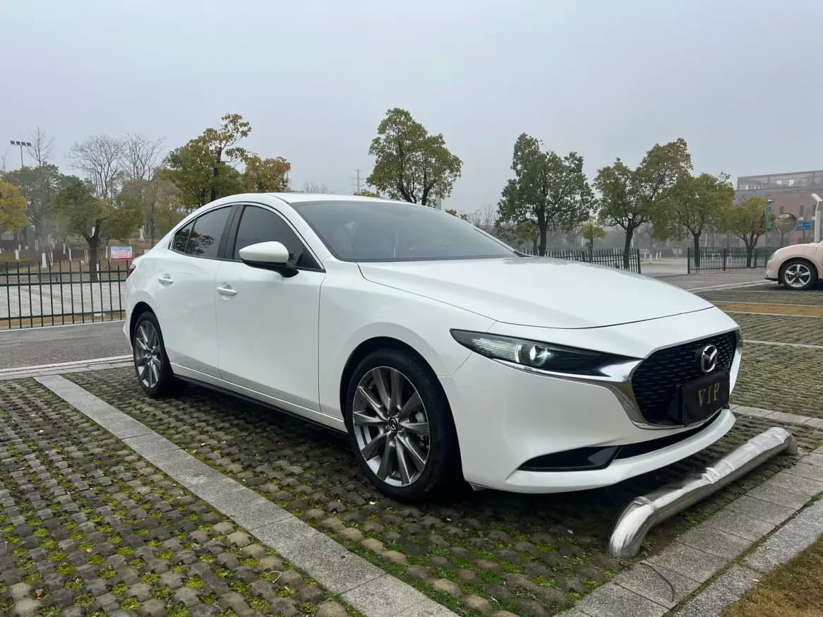 Mazda Axela 2021 г. 39088 км. — фото 3