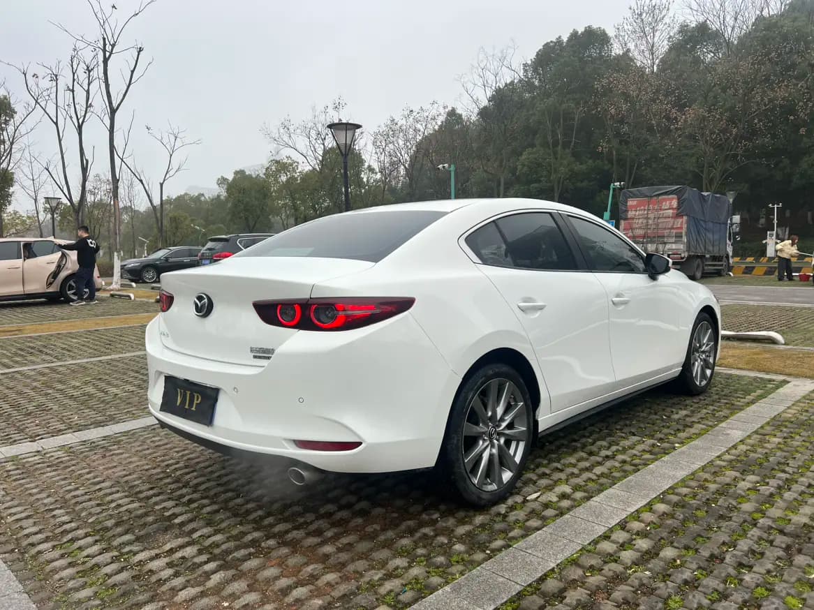 Mazda Axela 2021 г. 39088 км. — фото 6