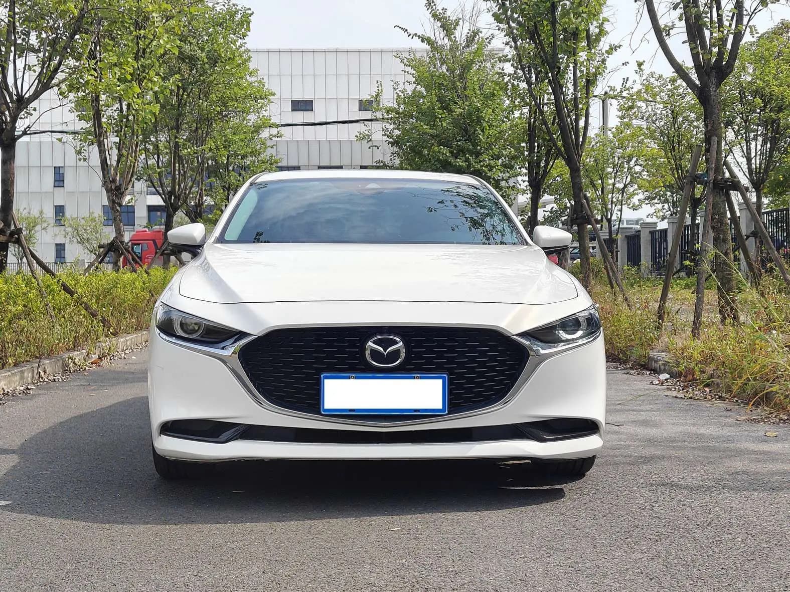 Mazda Axela 2022 г. 27700 км. — фото 2