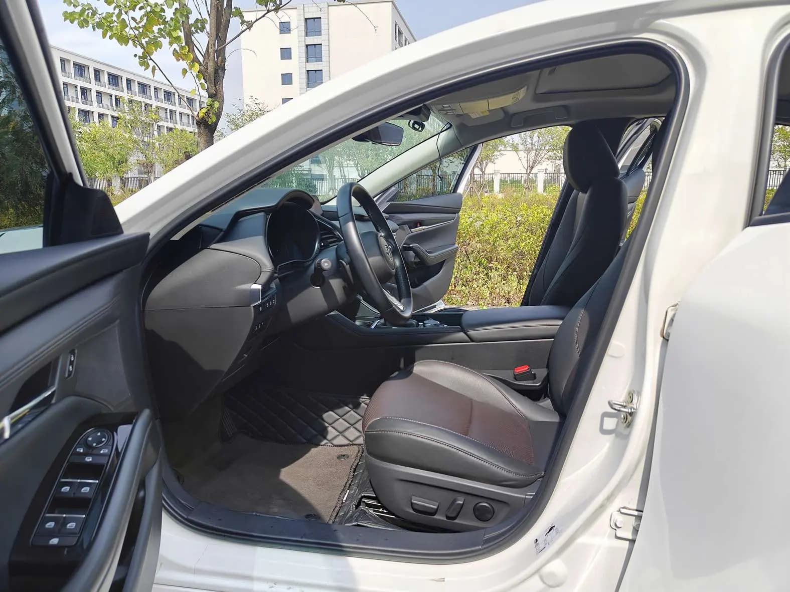 Mazda Axela 2022 г. 27700 км. — фото 13