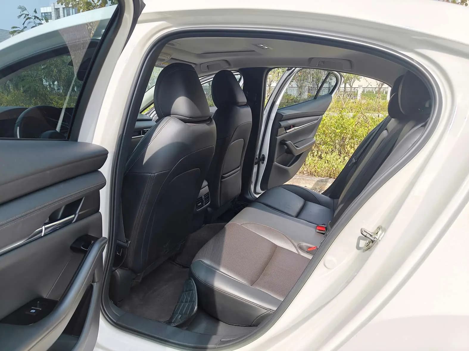 Mazda Axela 2022 г. 27700 км. — фото 16