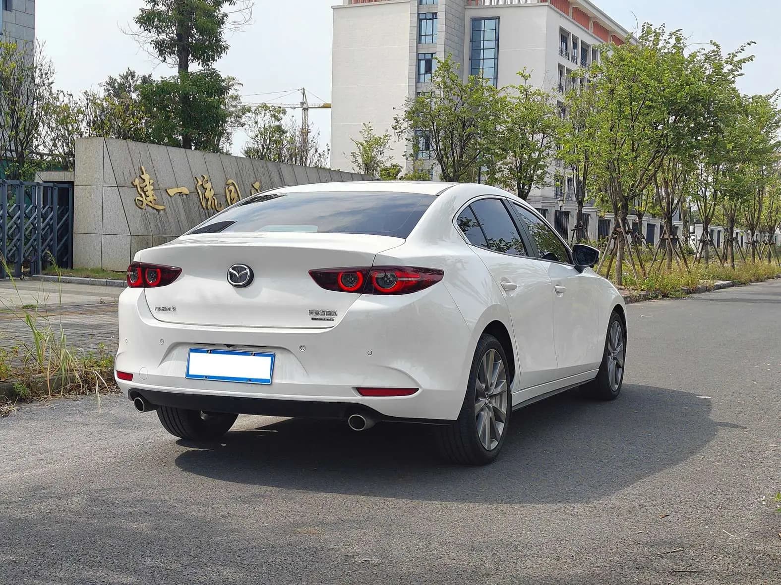 Mazda Axela 2022 г. 27700 км. — фото 7