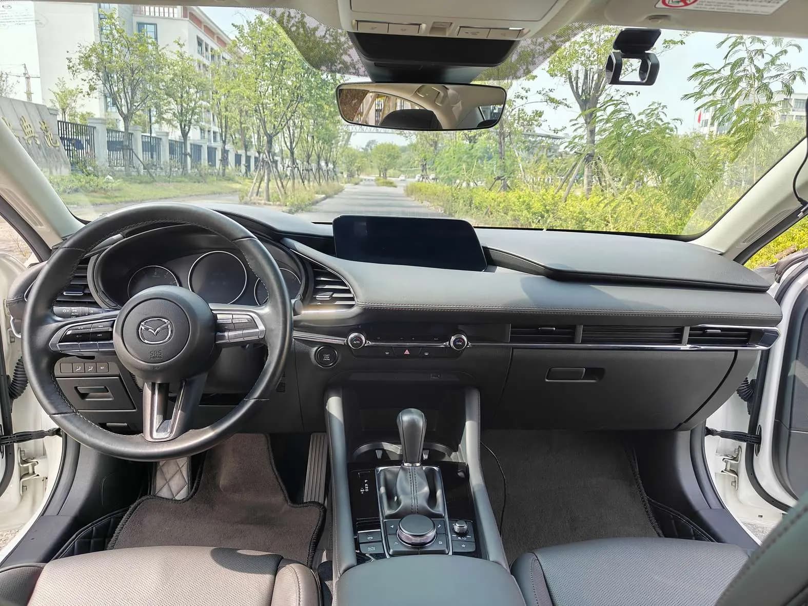 Mazda Axela 2022 г. 27700 км. — фото 9