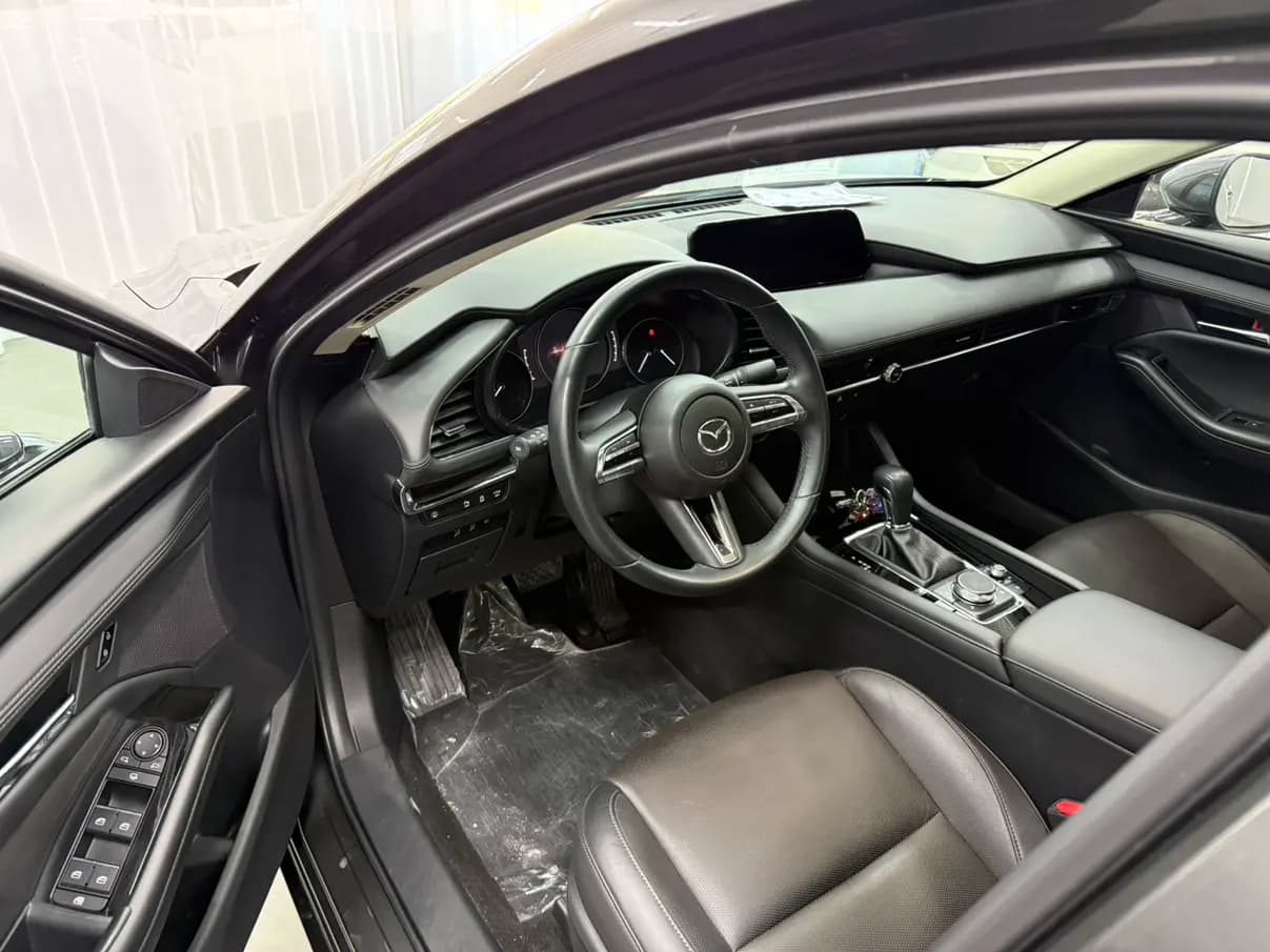 Mazda Axela 2021 г. 46089 км. — фото 17