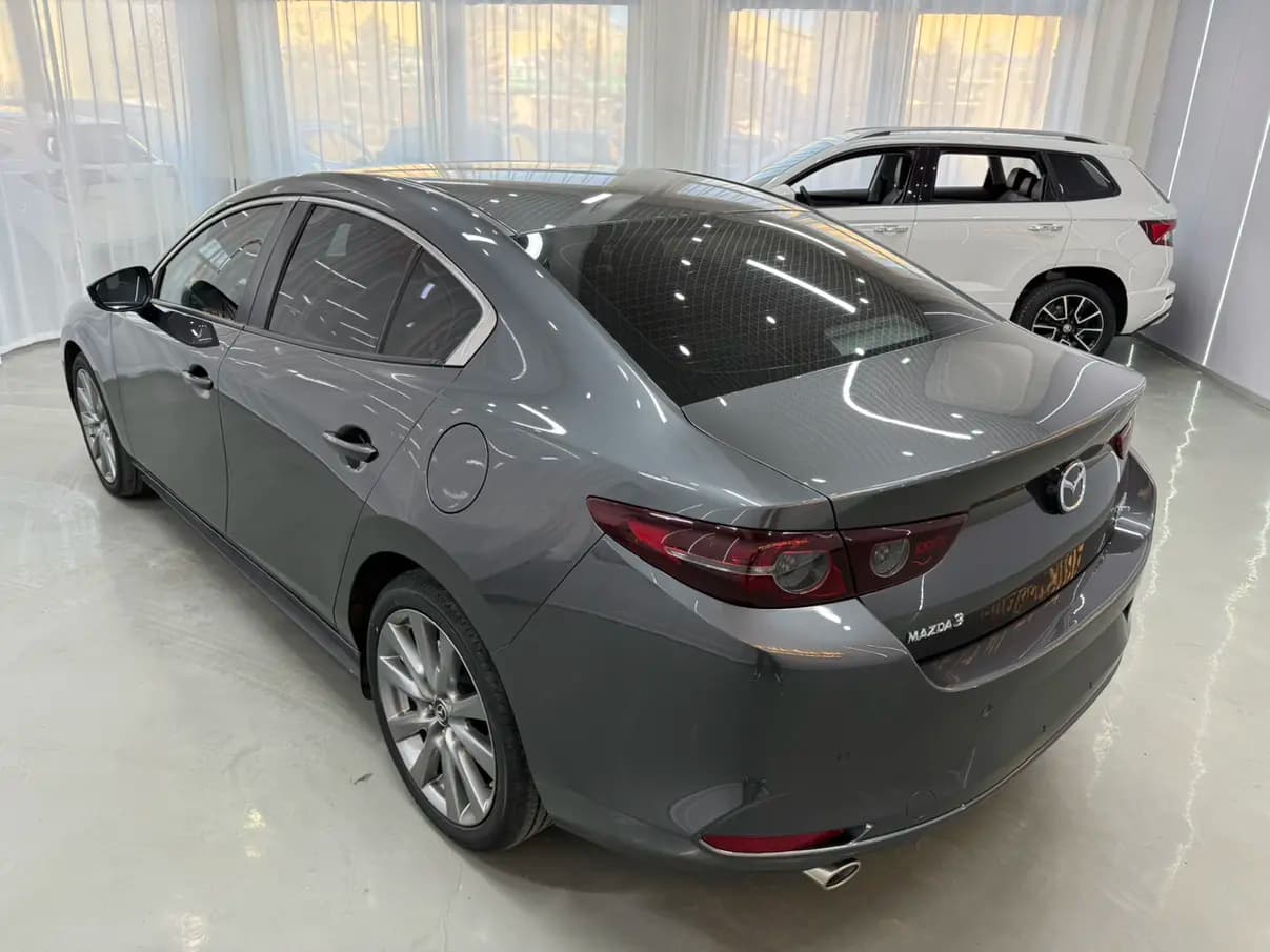 Mazda Axela 2021 г. 46089 км. — фото 4