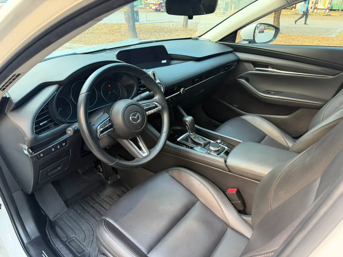 Mazda Axela 2023 г. 40000 км. — фото 16