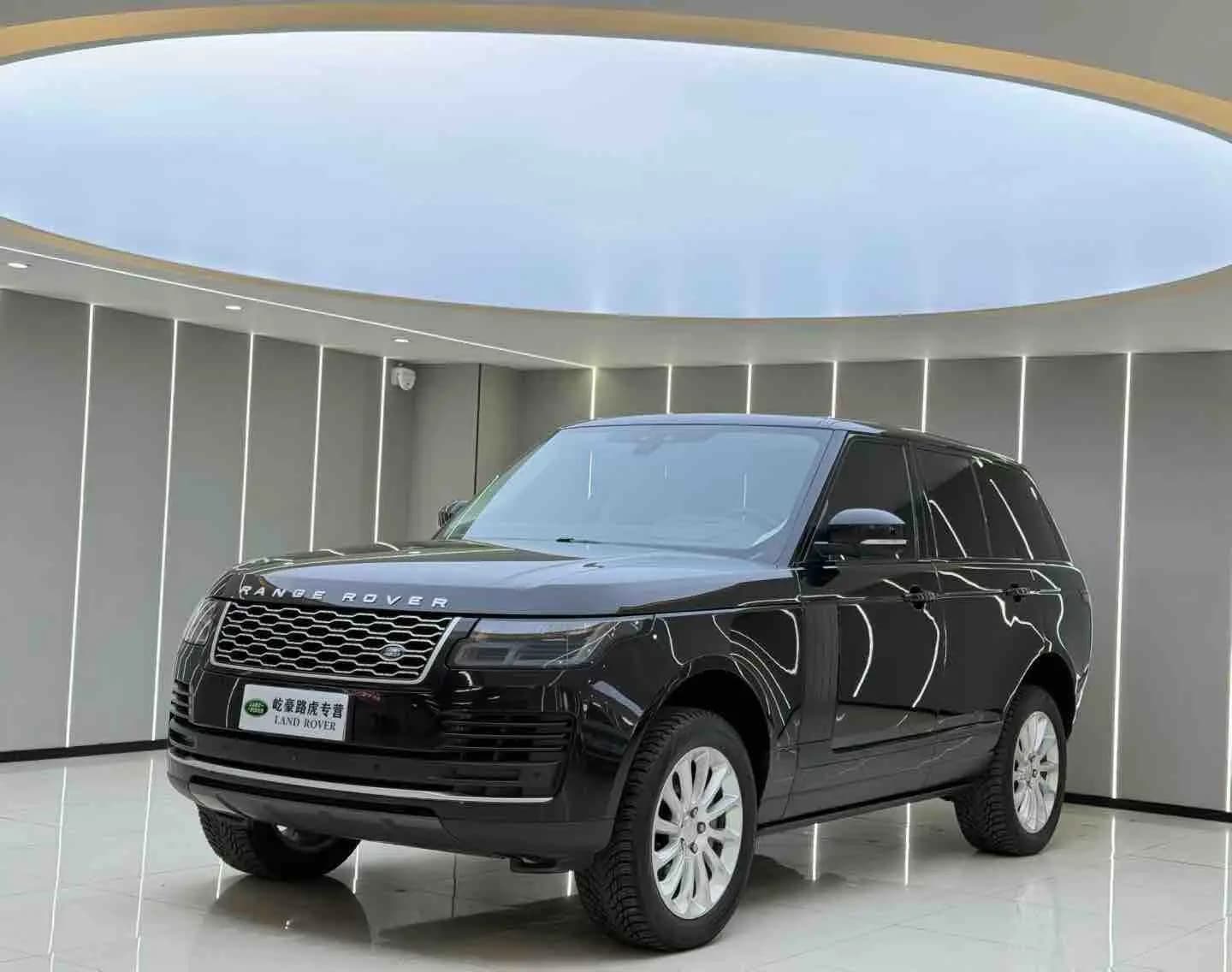 Land Rover Range rover 2021 г. 150009 км.