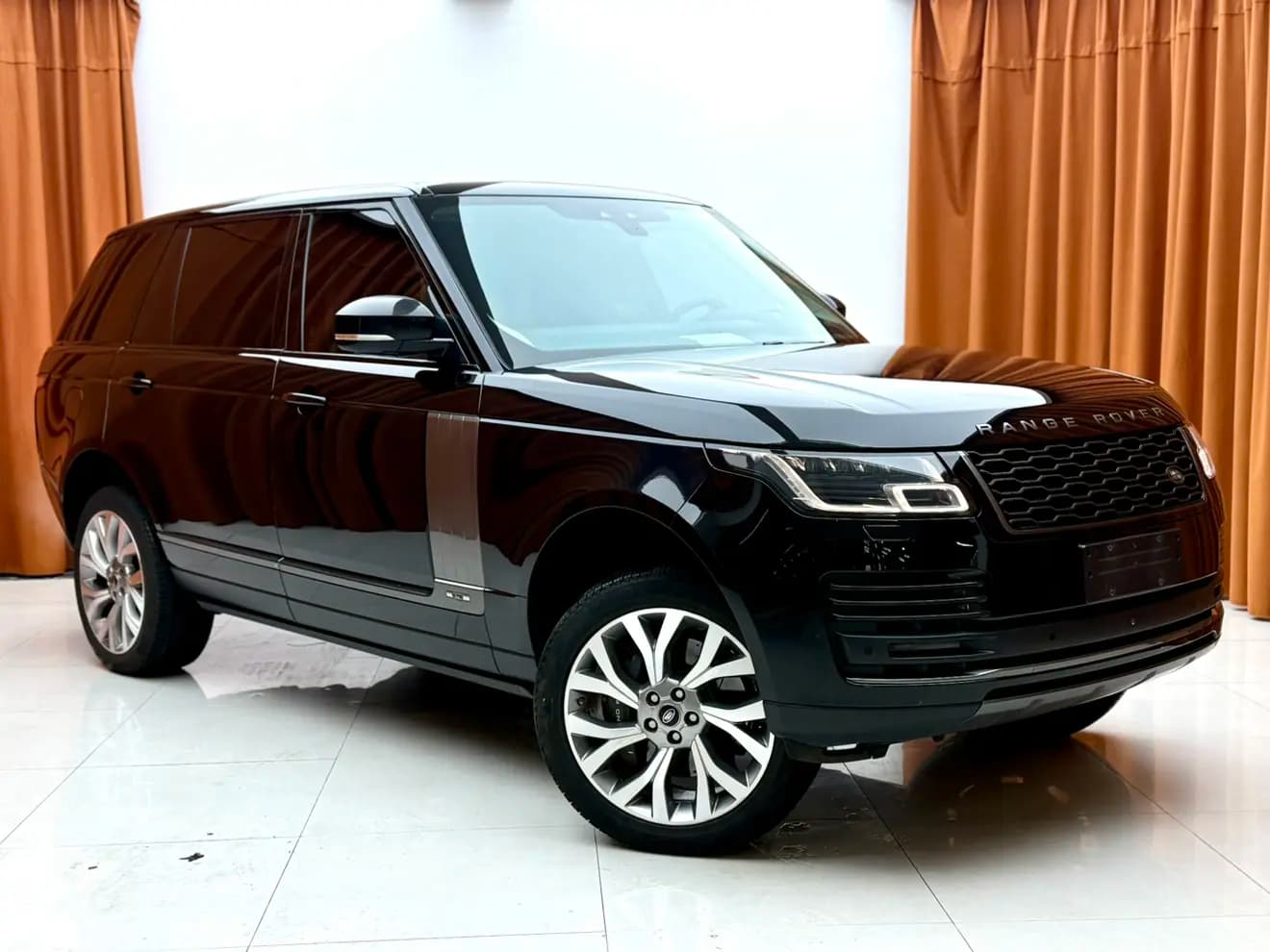 Land Rover Range rover 2021 г. 190010 км. — фото 3