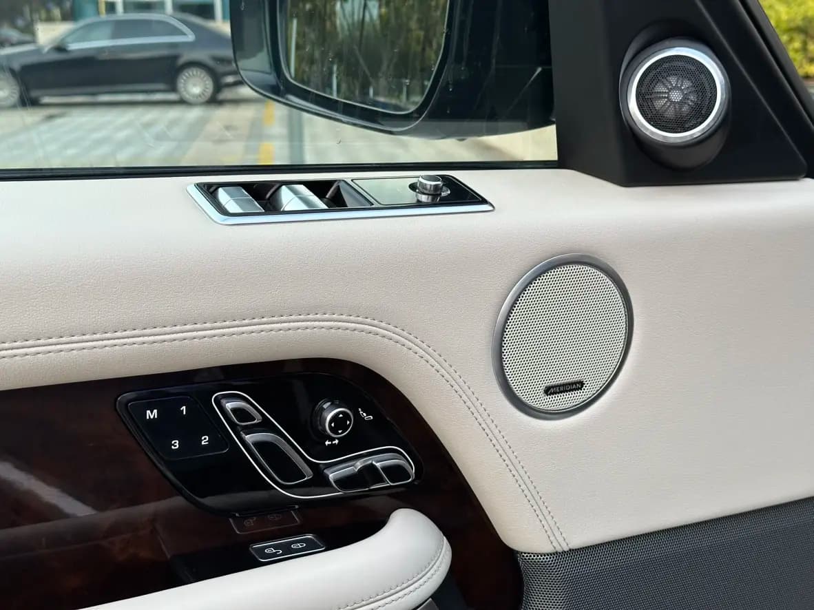Land Rover Range rover 2021 г. 49012 км. — фото 14