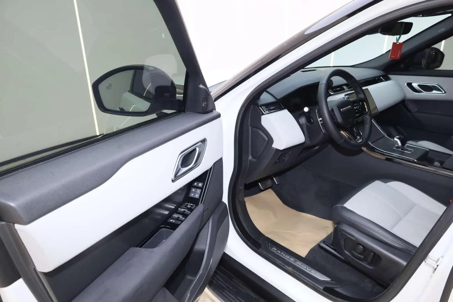 Land Rover Range Rover Velar 2024 г. 26742 км. — фото 28