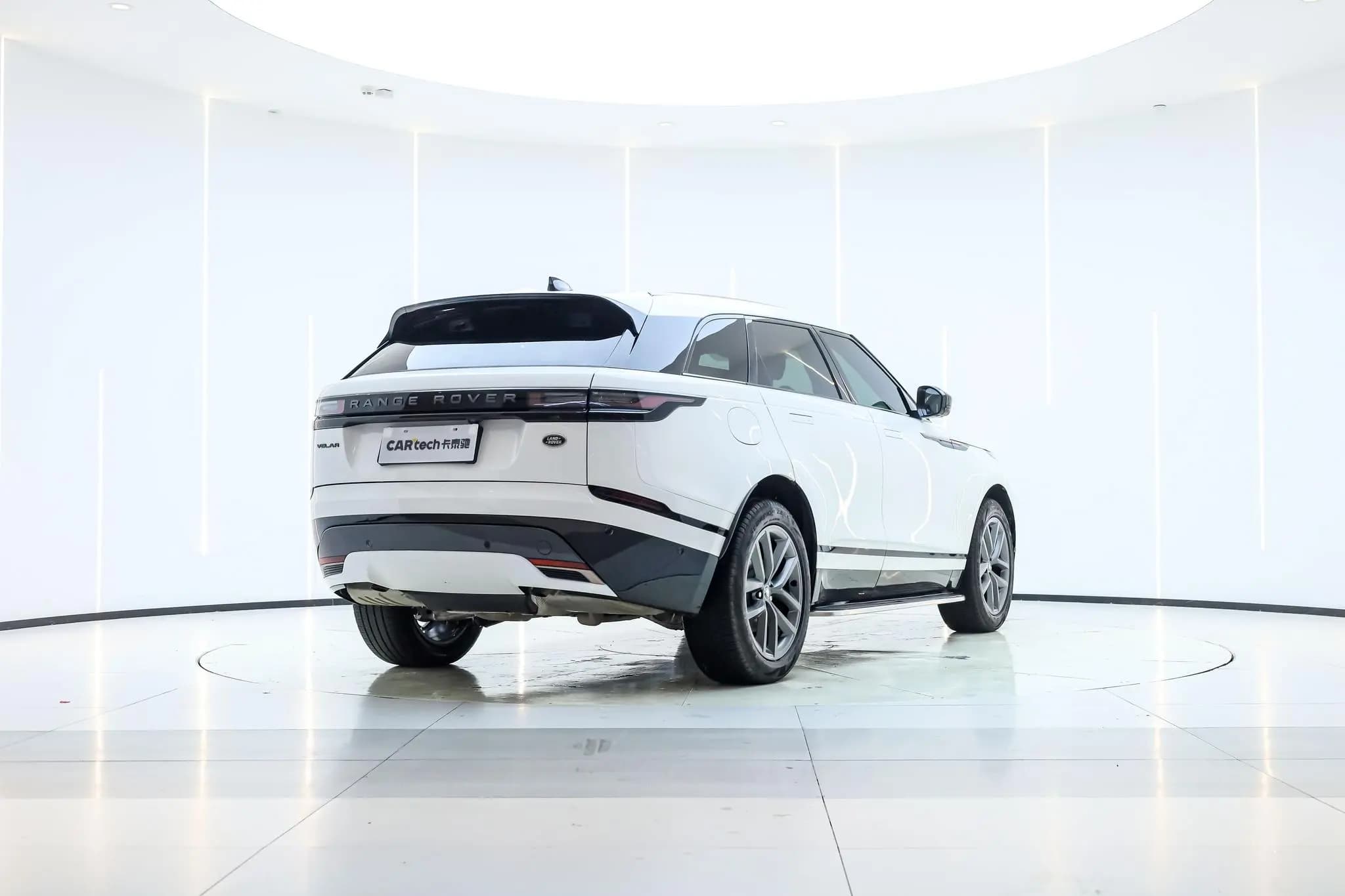 Land Rover Range Rover Velar 2024 г. 26742 км. — фото 6