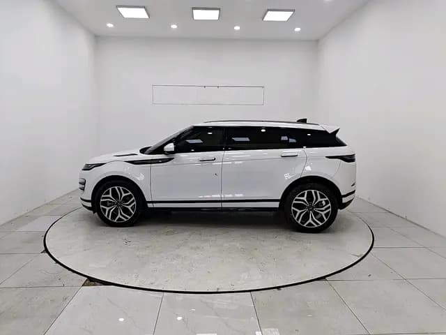 Land Rover Range Rover Evoque 2022 г. 43305 км. — фото 4