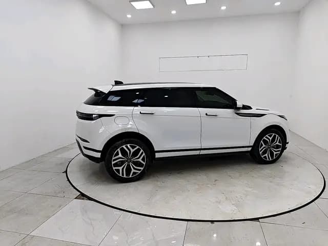 Land Rover Range Rover Evoque 2022 г. 43305 км. — фото 7
