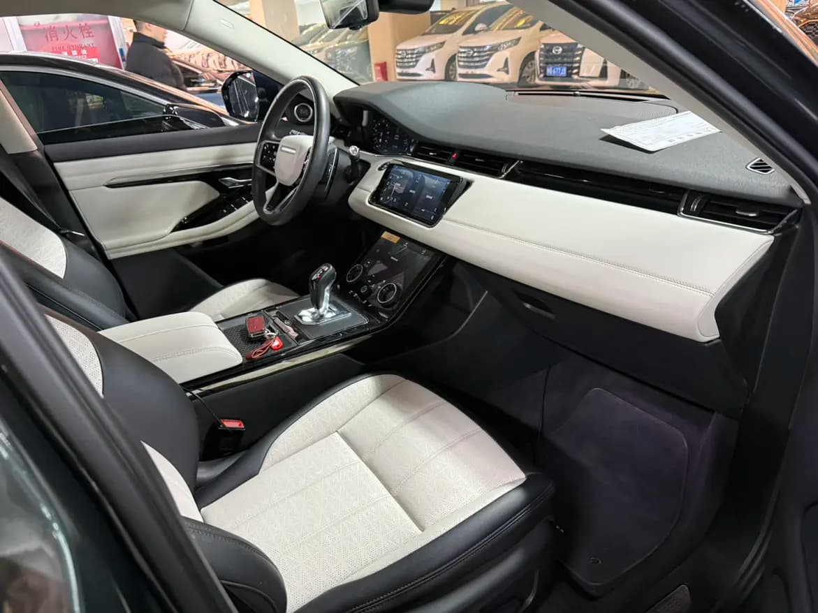 Land Rover Range Rover Evoque 2021 г. 60106 км. — фото 16