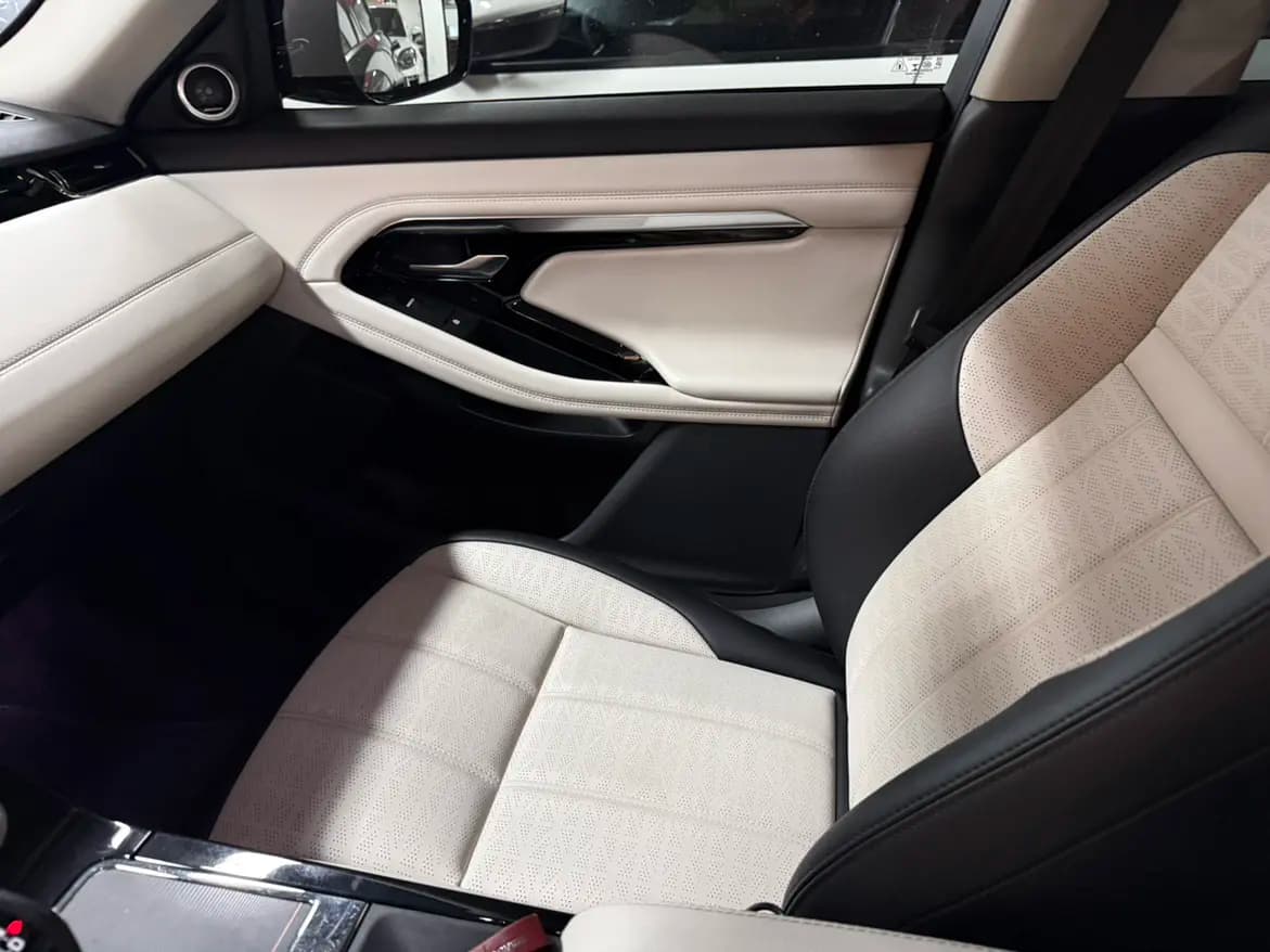 Land Rover Range Rover Evoque 2021 г. 60106 км. — фото 21