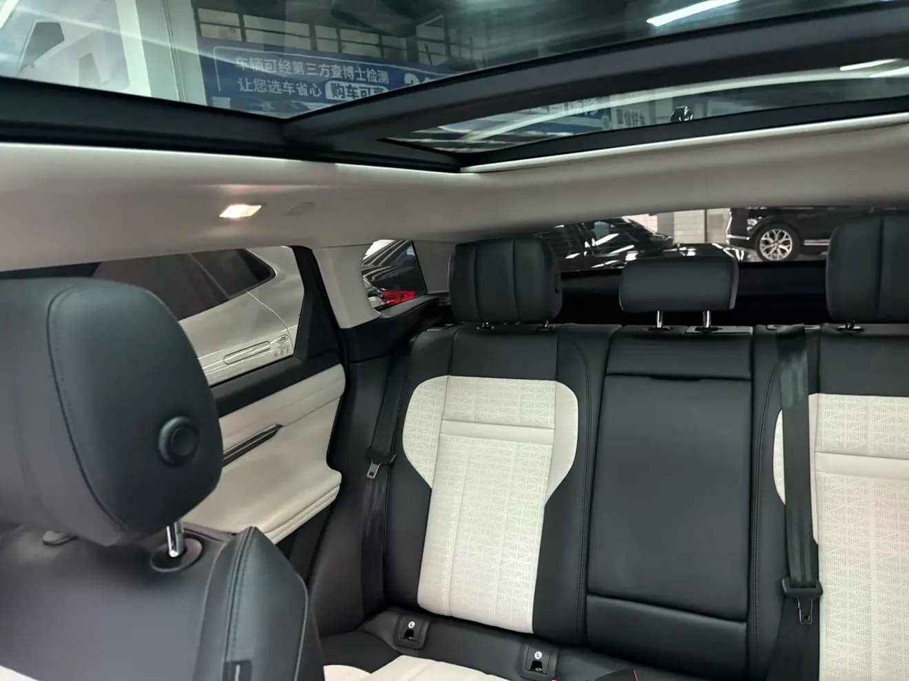 Land Rover Range Rover Evoque 2022 г. 26007 км. — фото 6