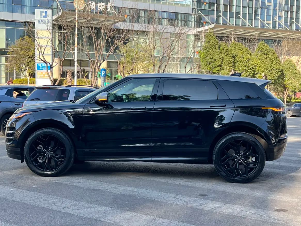 Land Rover Range Rover Evoque 2021 г. 54108 км. — фото 4