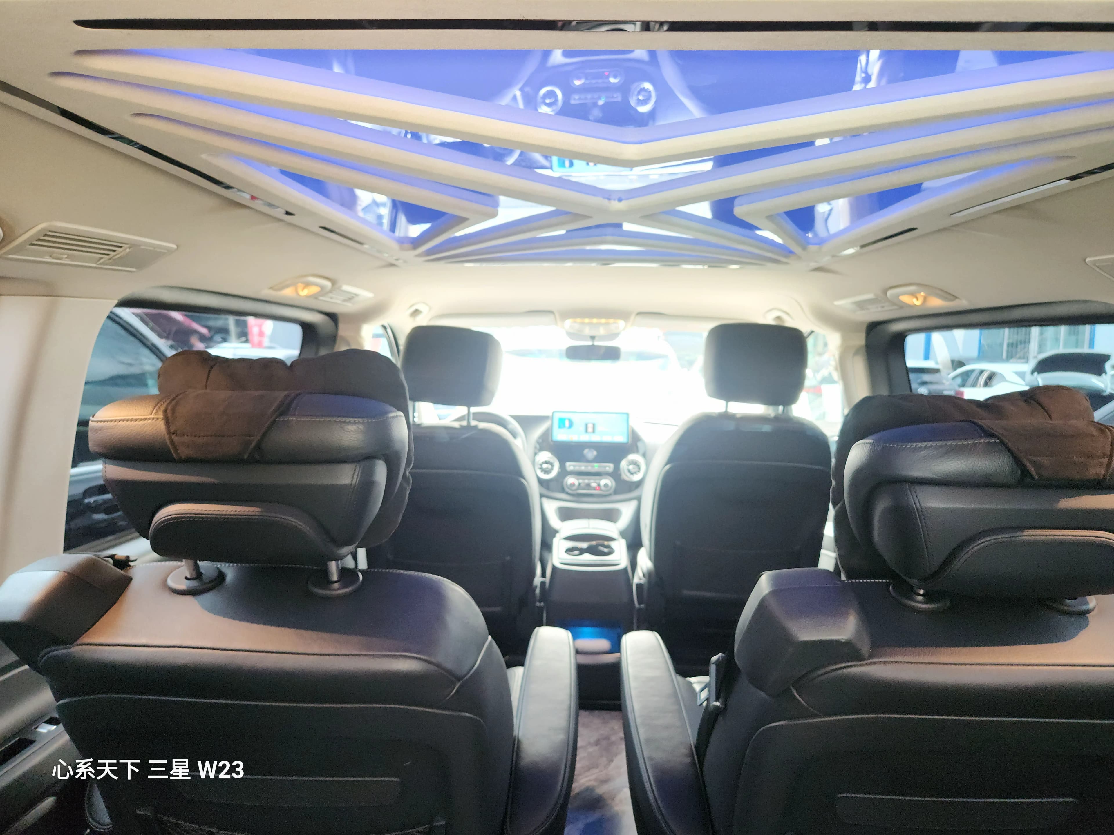 Mercedes-Benz Vito 2023 г. 40076 км. — фото 12