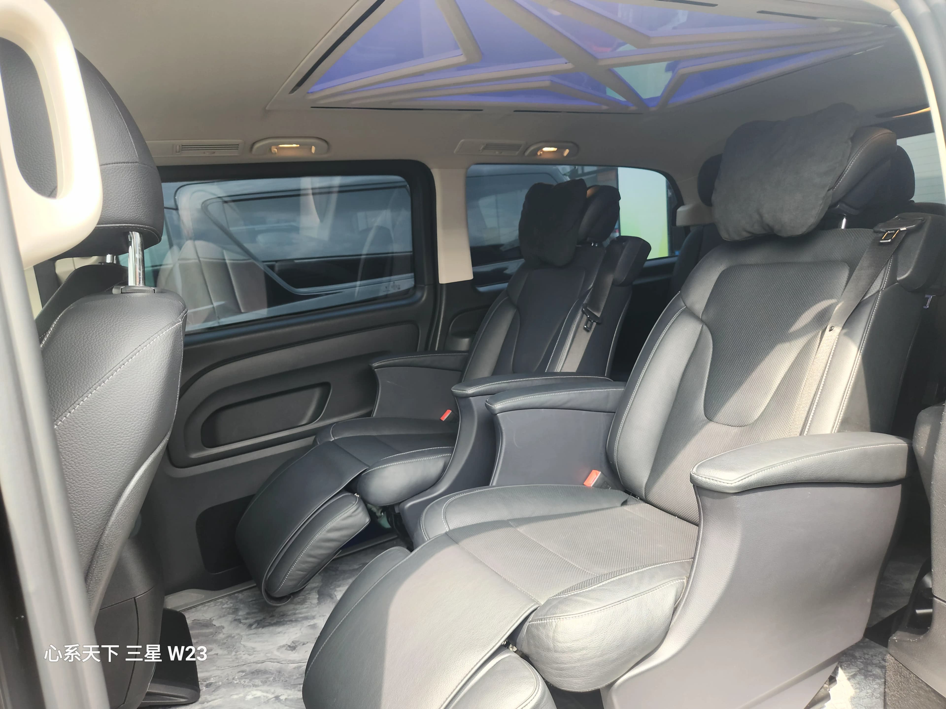 Mercedes-Benz Vito 2023 г. 40076 км. — фото 14