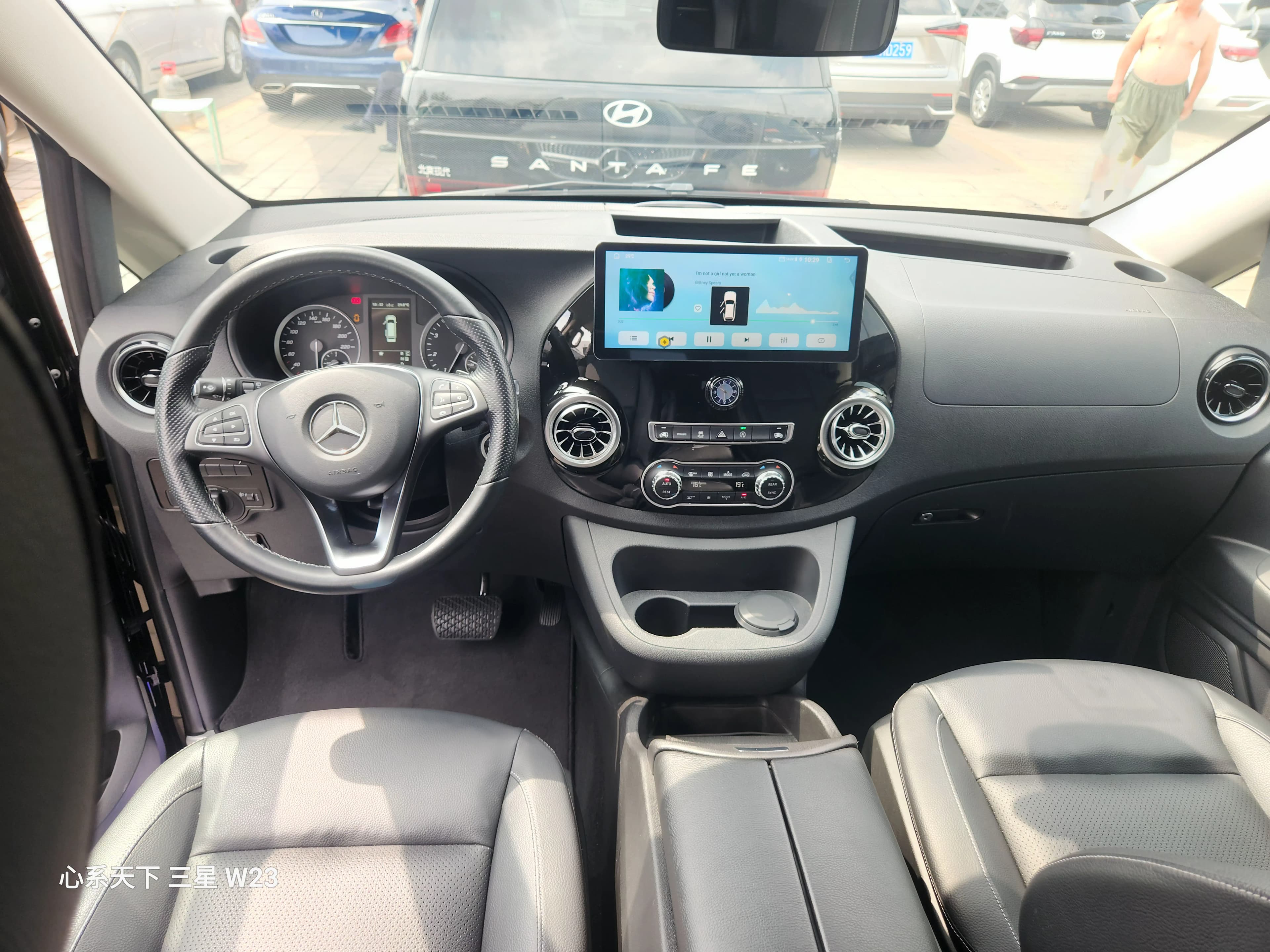 Mercedes-Benz Vito 2023 г. 40076 км. — фото 9