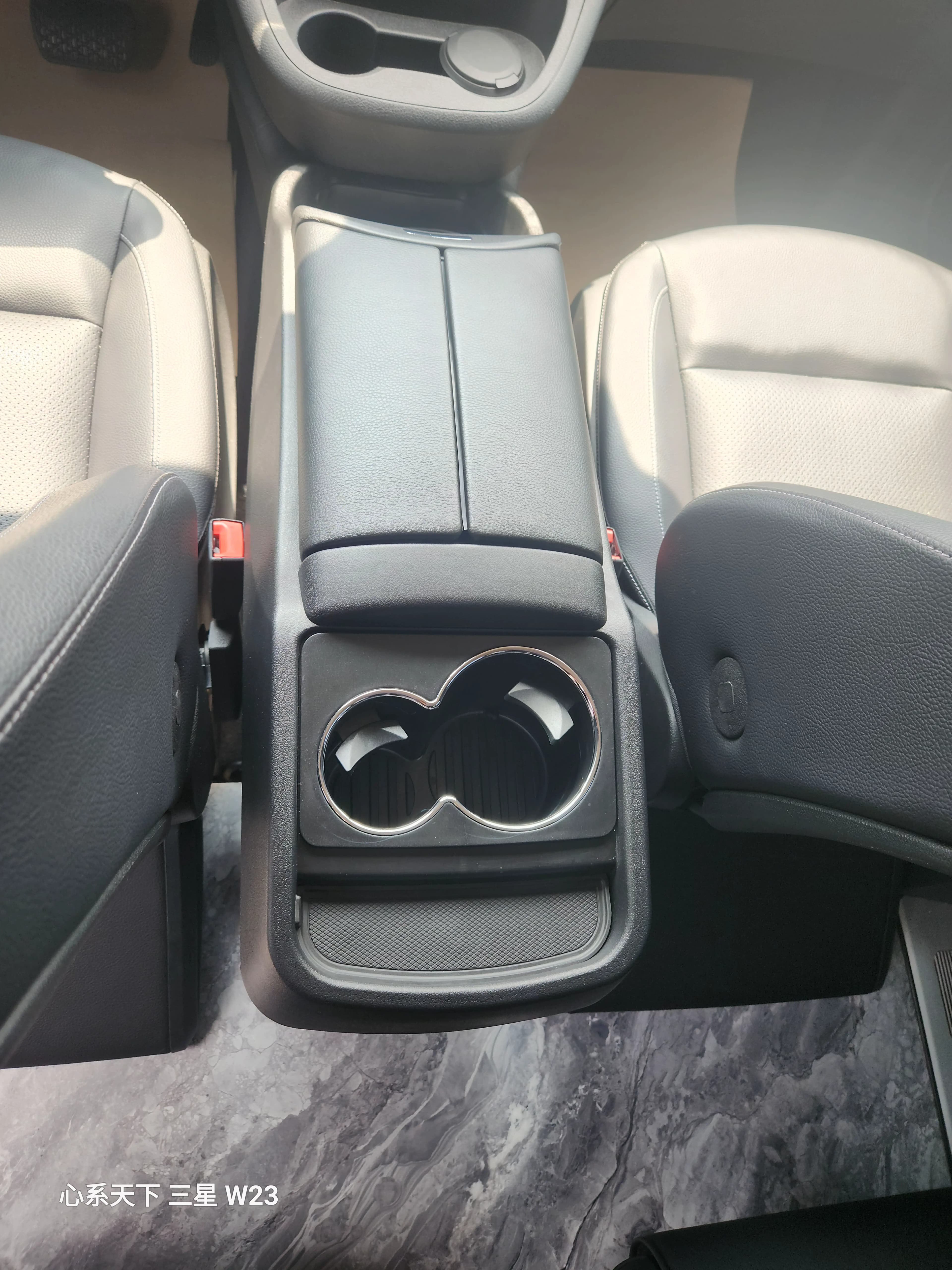 Mercedes-Benz Vito 2023 г. 40076 км. — фото 10