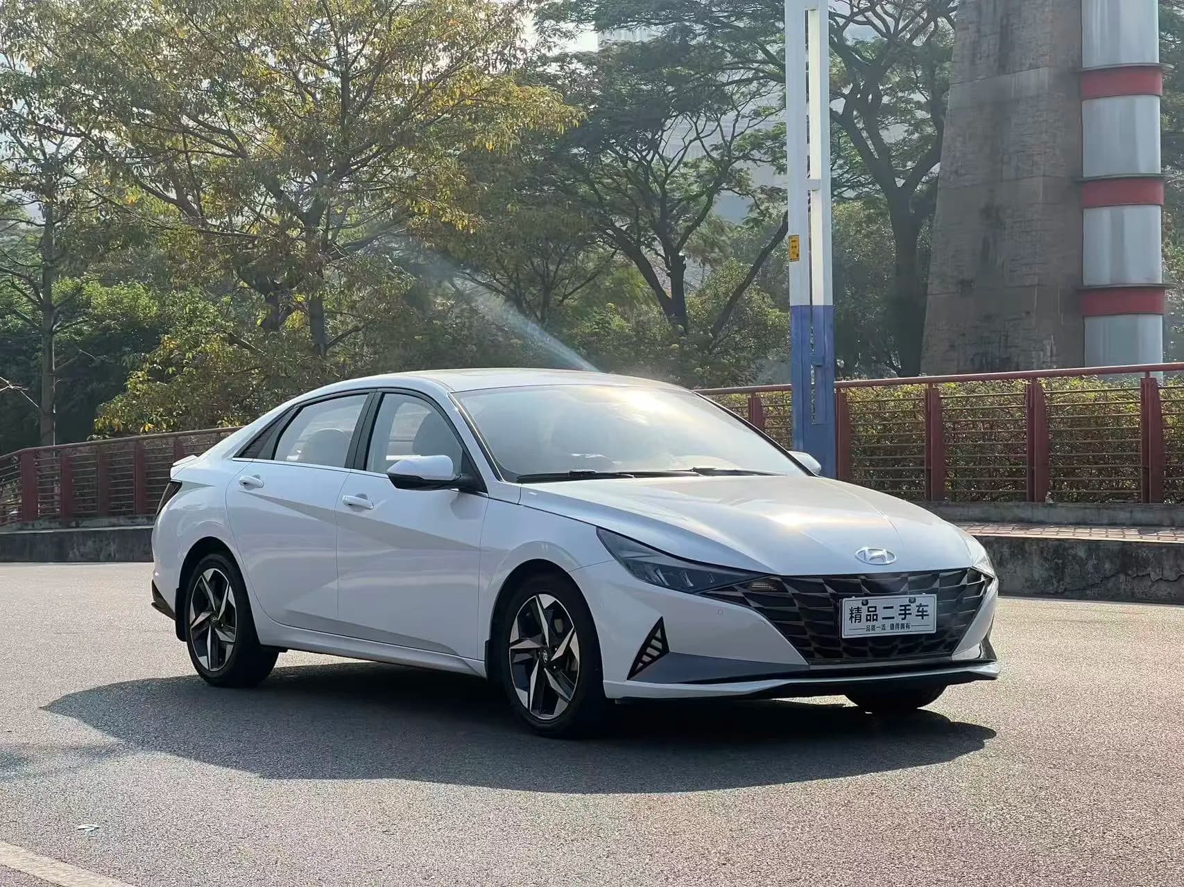 Hyundai Elantra 2022 г. 74020 км. — фото 3