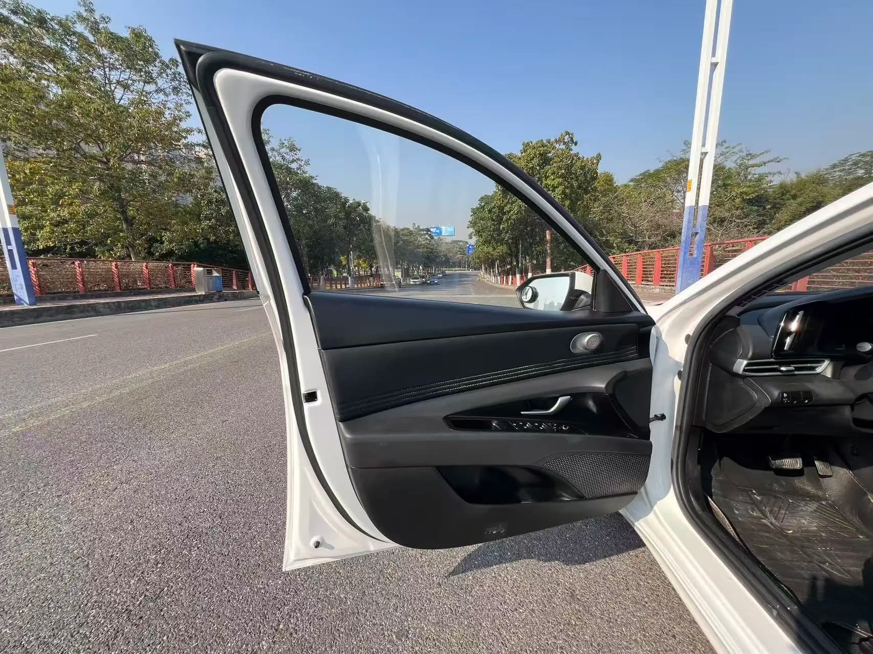 Hyundai Elantra 2022 г. 74020 км. — фото 25