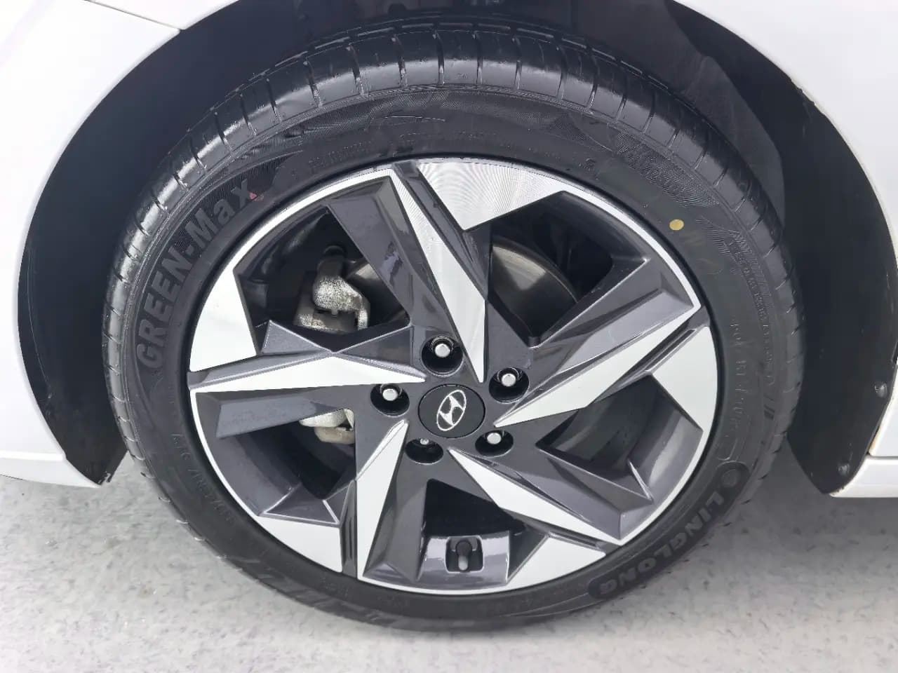 Hyundai Elantra 2023 г. 41019 км. — фото 14