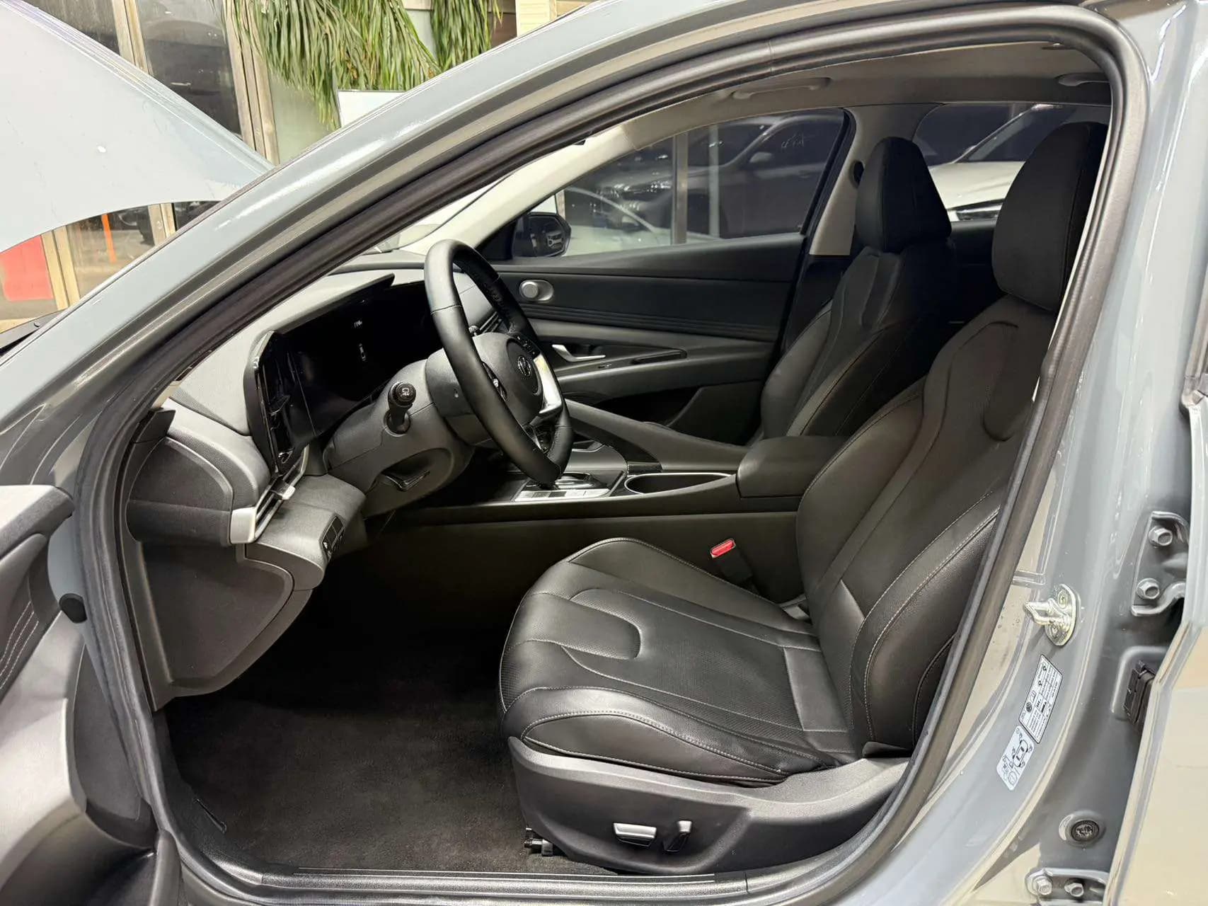 Hyundai Elantra 2021 г. 37018 км. — фото 17