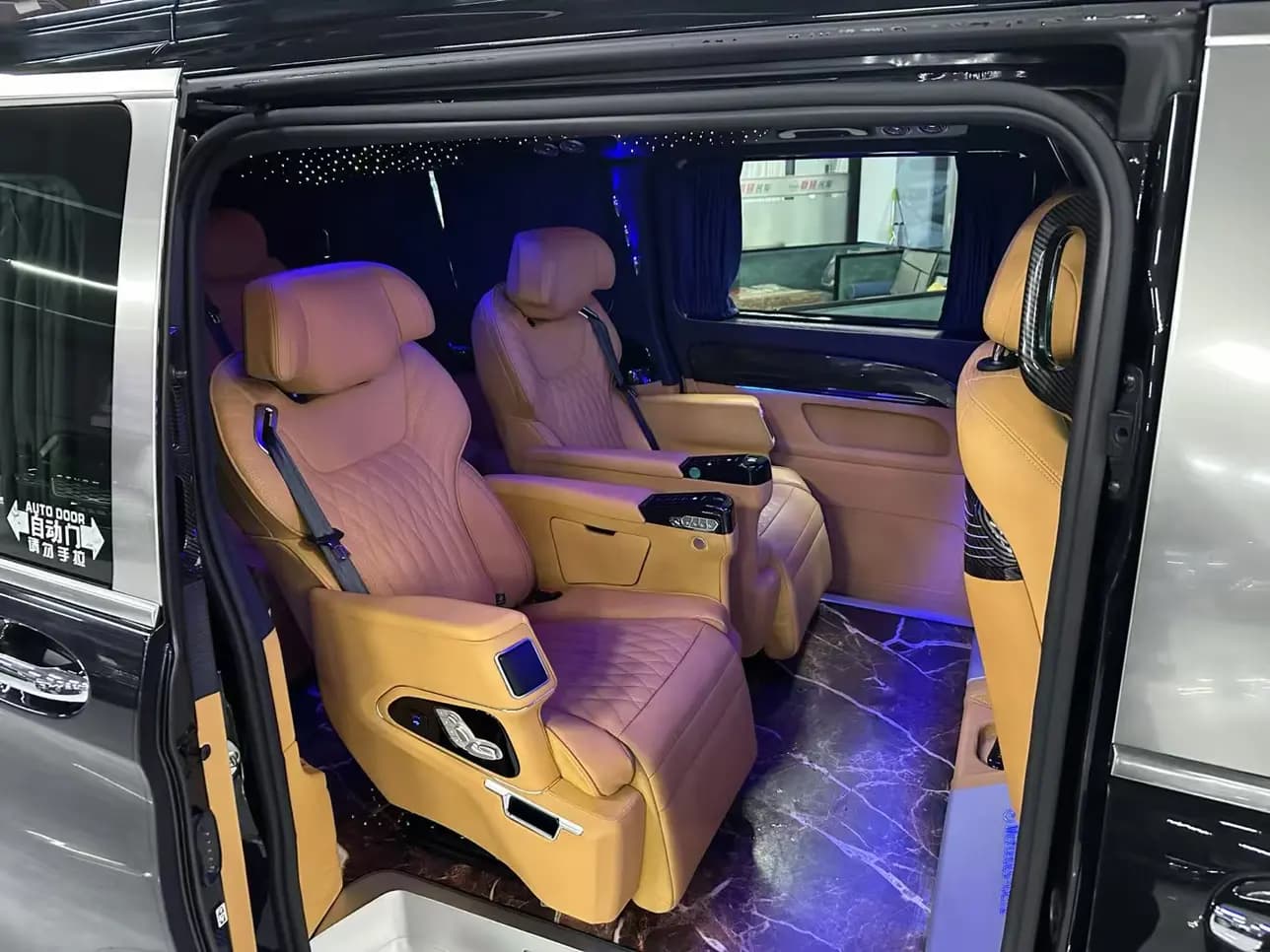 Mercedes-Benz Vito 2023 г. 80077 км. — фото 9