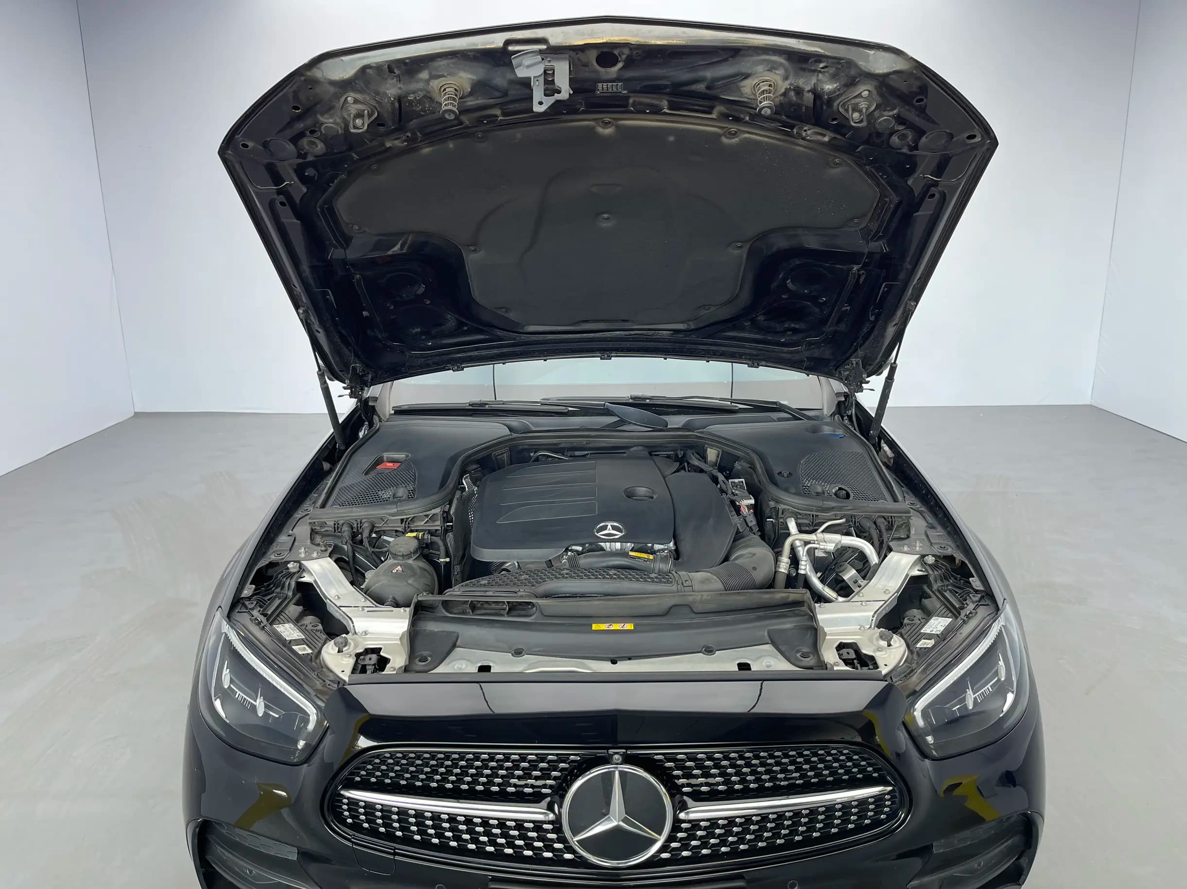Mercedes-Benz E-Class 2023 г. 59617 км. — фото 10