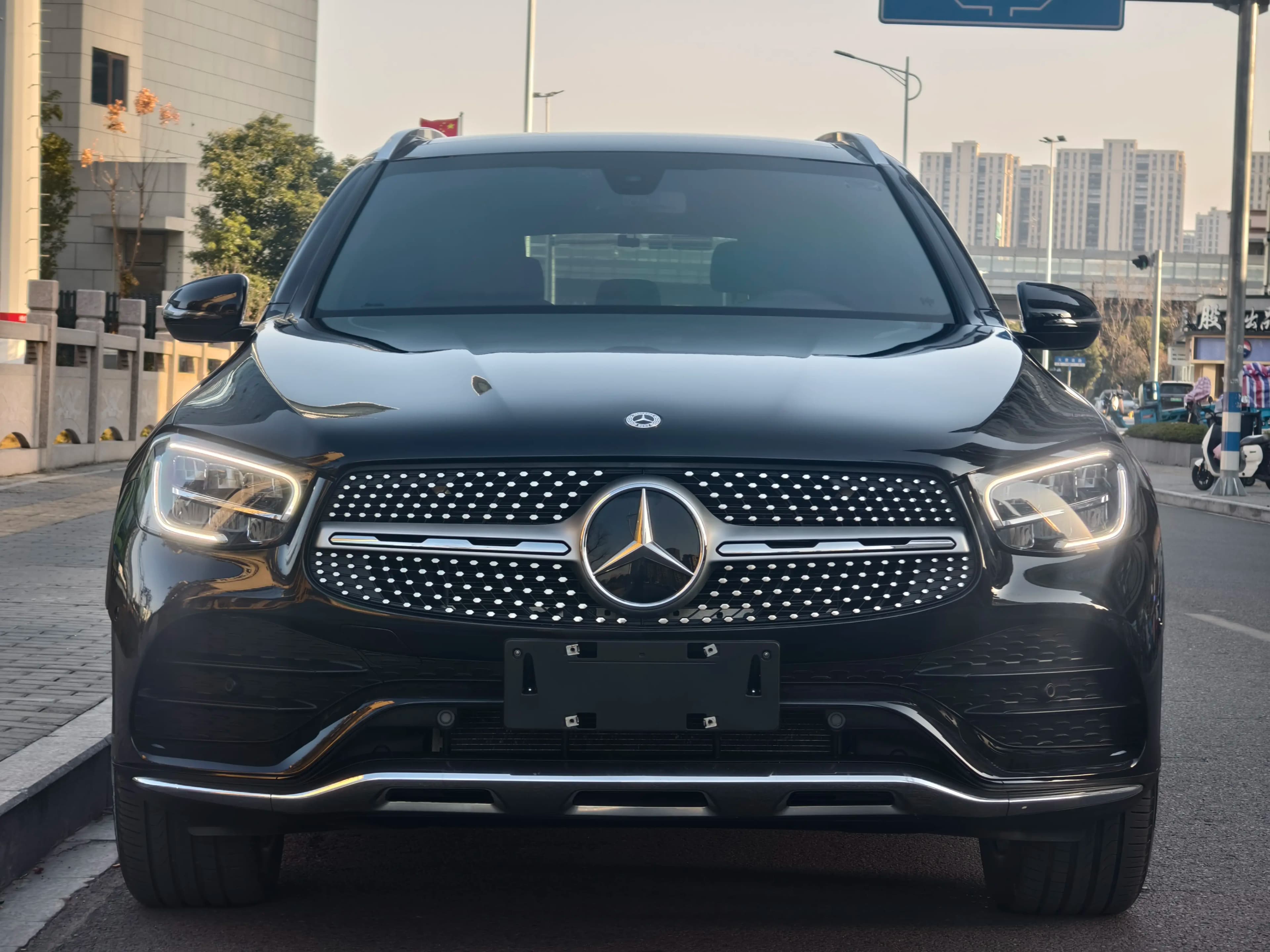 Mercedes-Benz GLC 2023 г. 48116 км. — фото 2