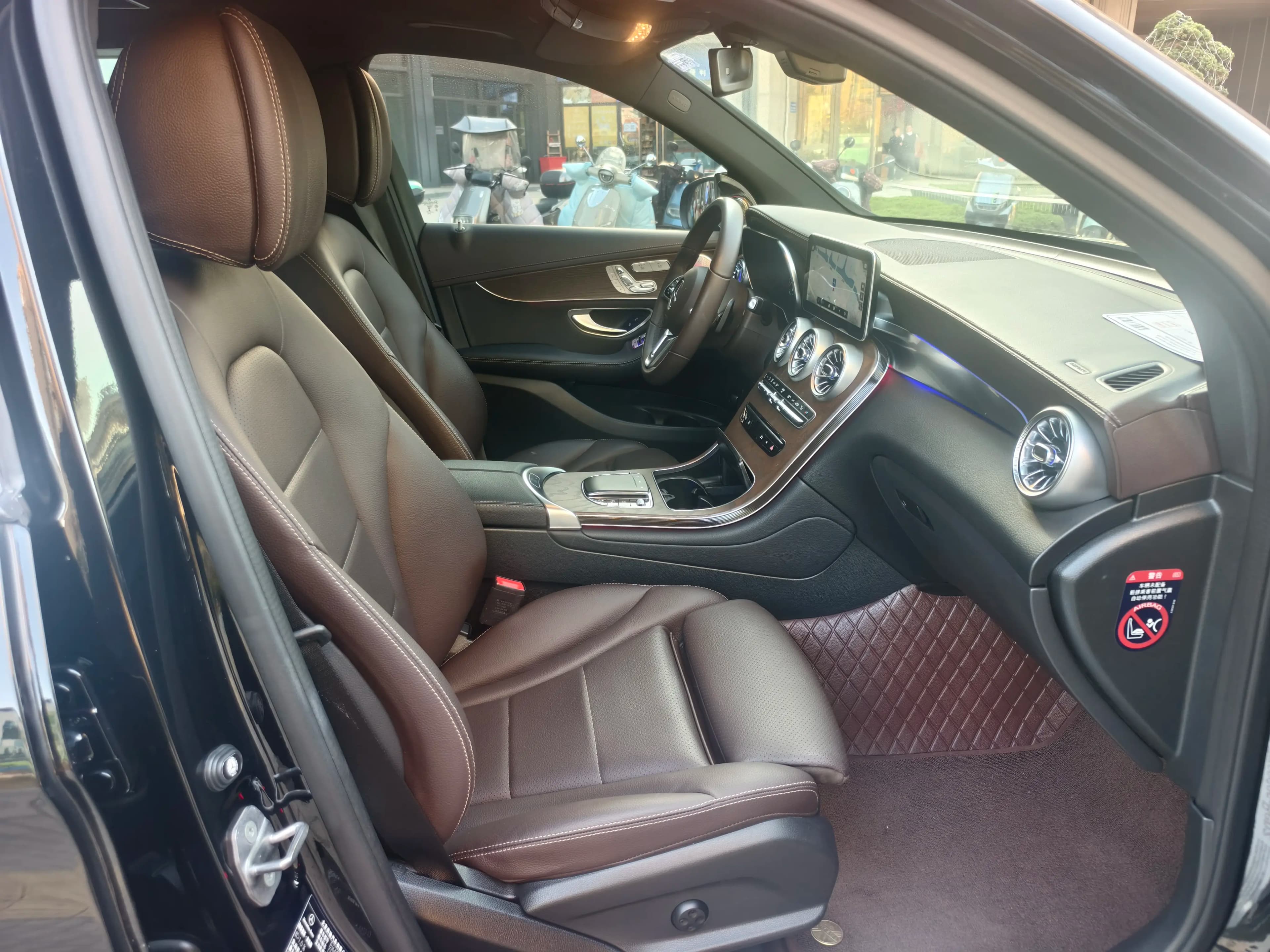 Mercedes-Benz GLC 2023 г. 48116 км. — фото 12