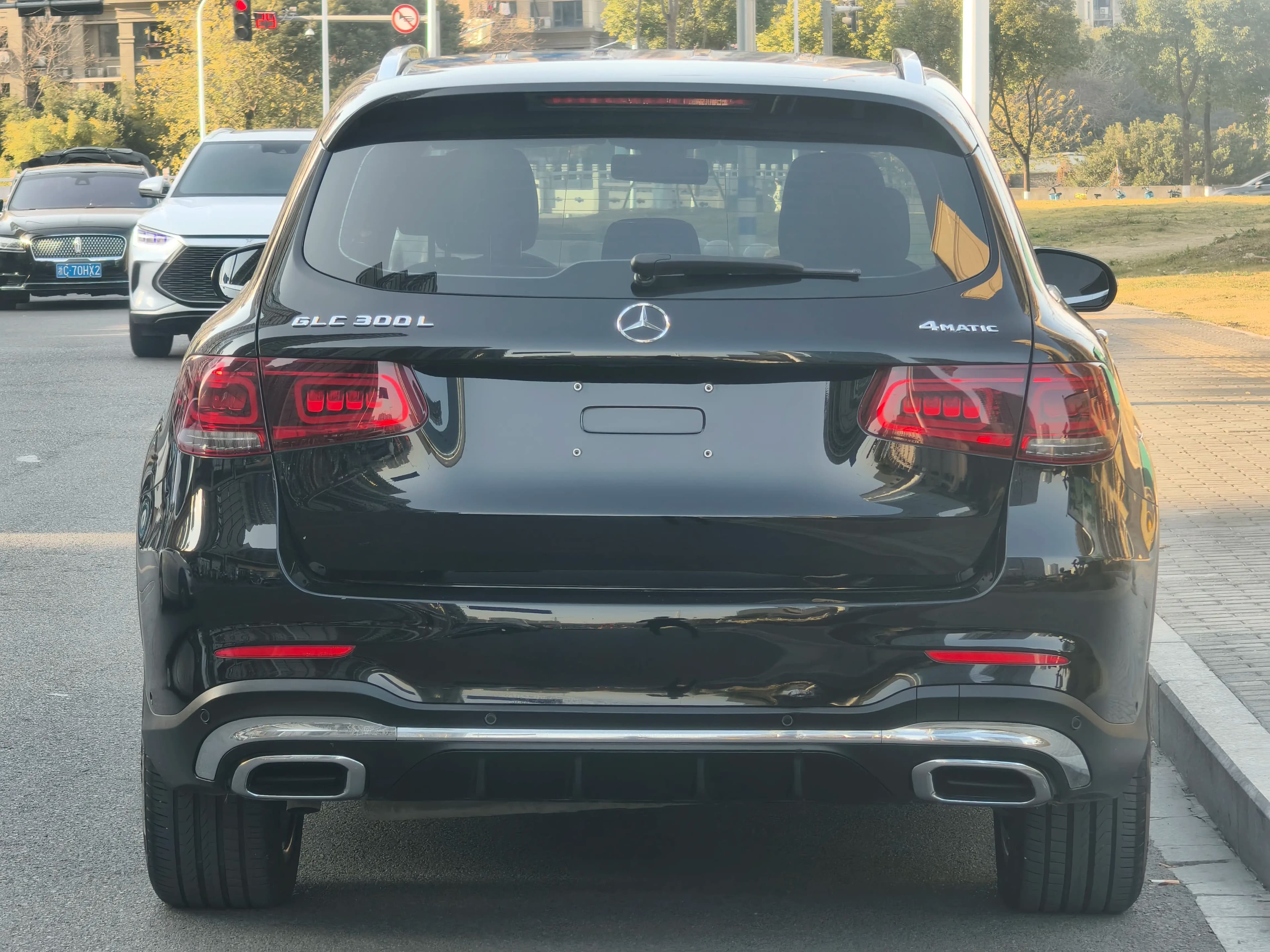 Mercedes-Benz GLC 2023 г. 48116 км. — фото 6