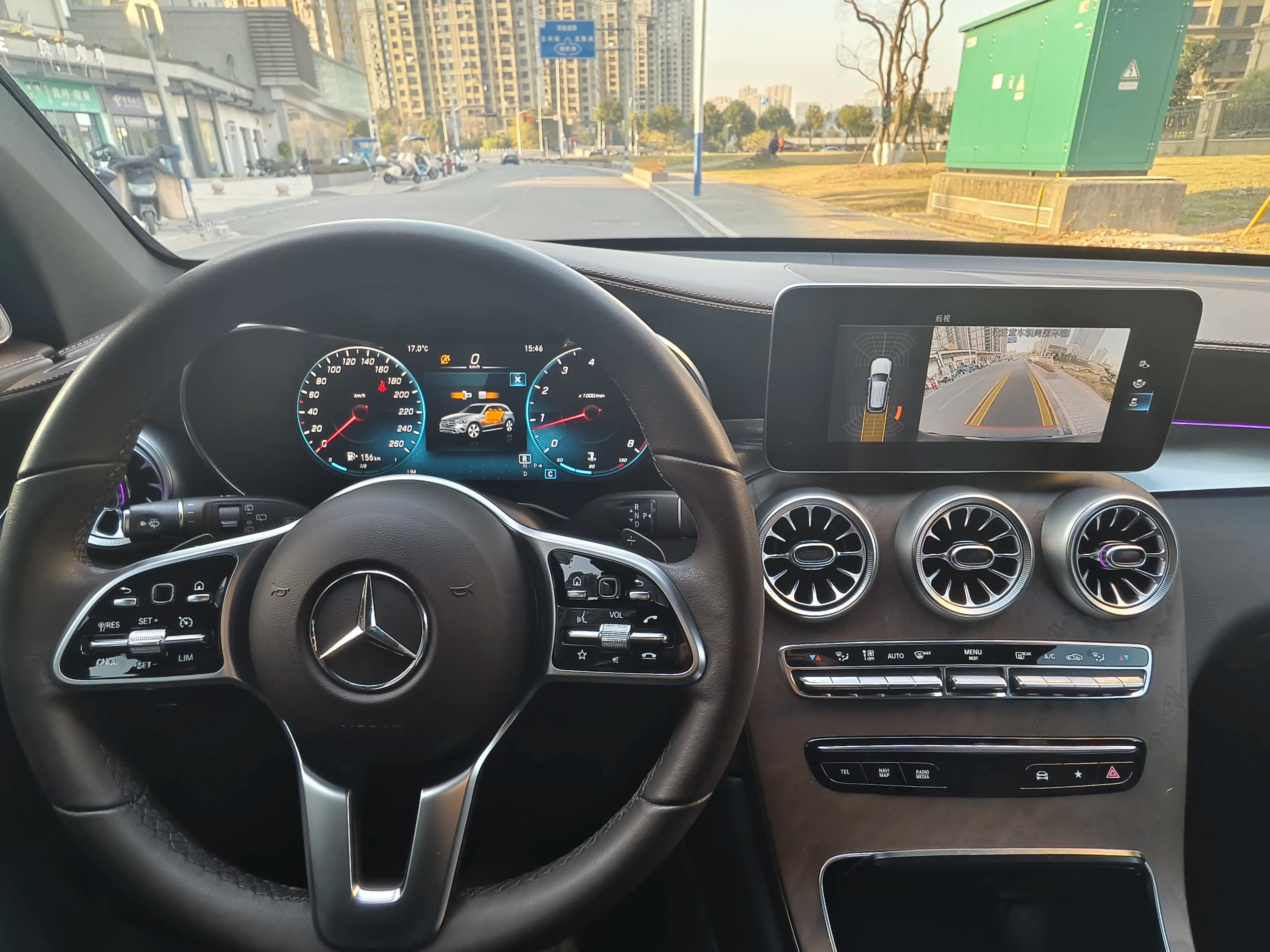 Mercedes-Benz GLC 2023 г. 48116 км. — фото 10