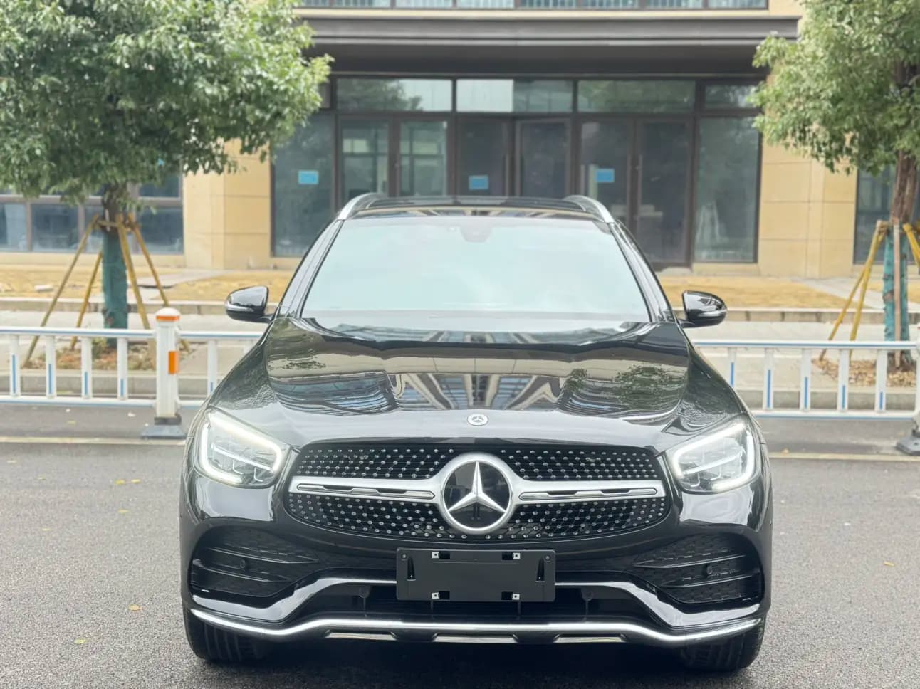Mercedes-Benz GLC 2023 г. 72212 км. — фото 2