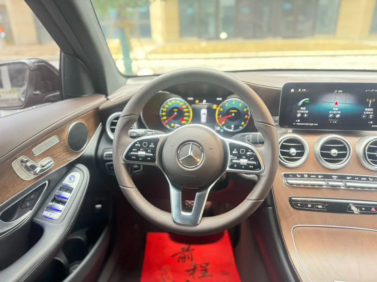 Mercedes-Benz GLC 2023 г. 72212 км. — фото 13