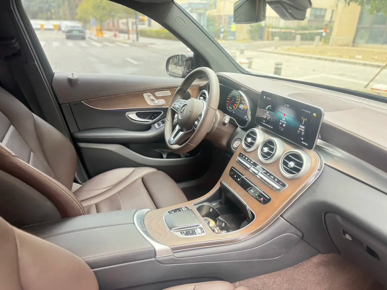 Mercedes-Benz GLC 2023 г. 72212 км. — фото 15