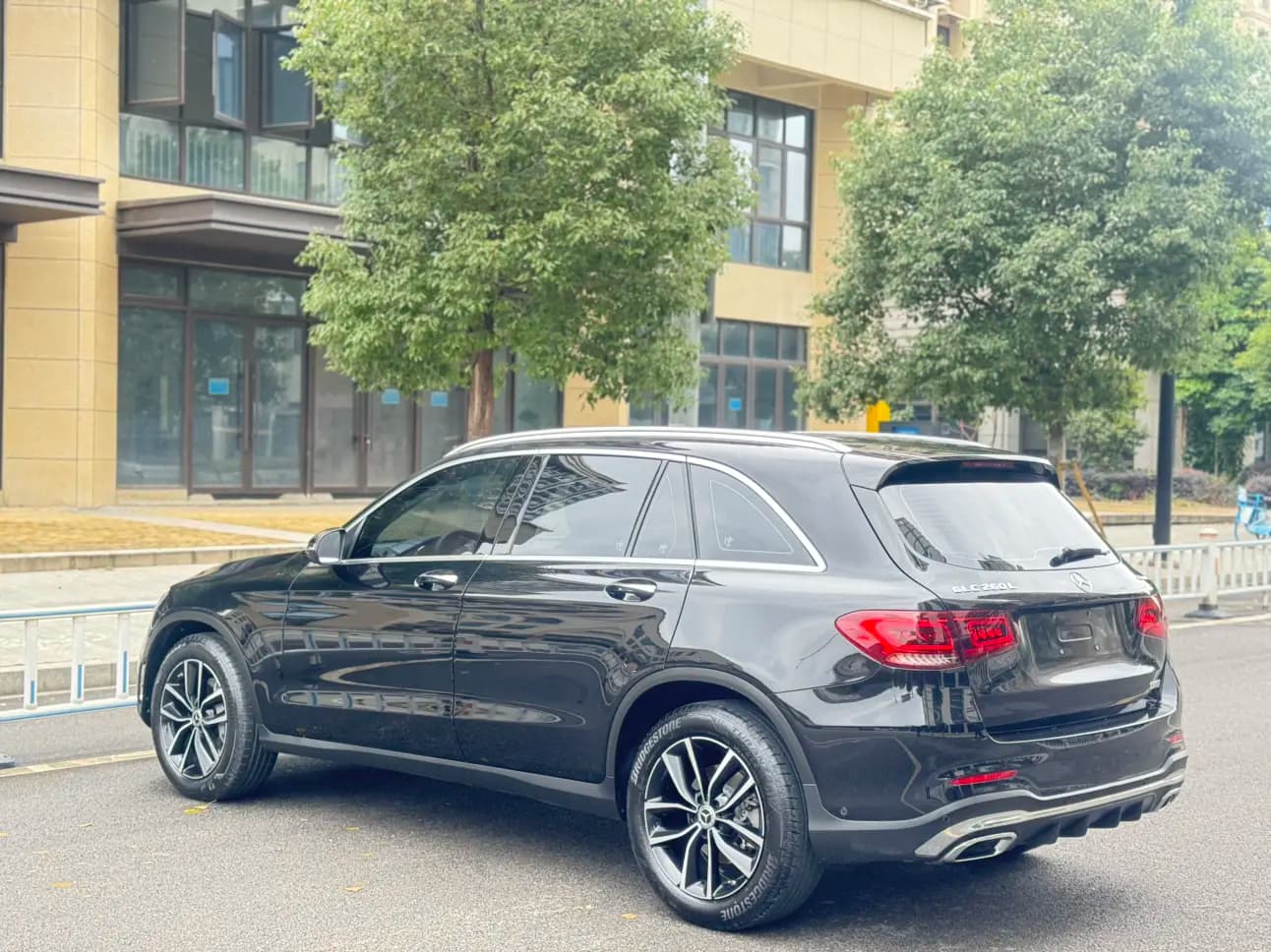 Mercedes-Benz GLC 2023 г. 72212 км. — фото 3