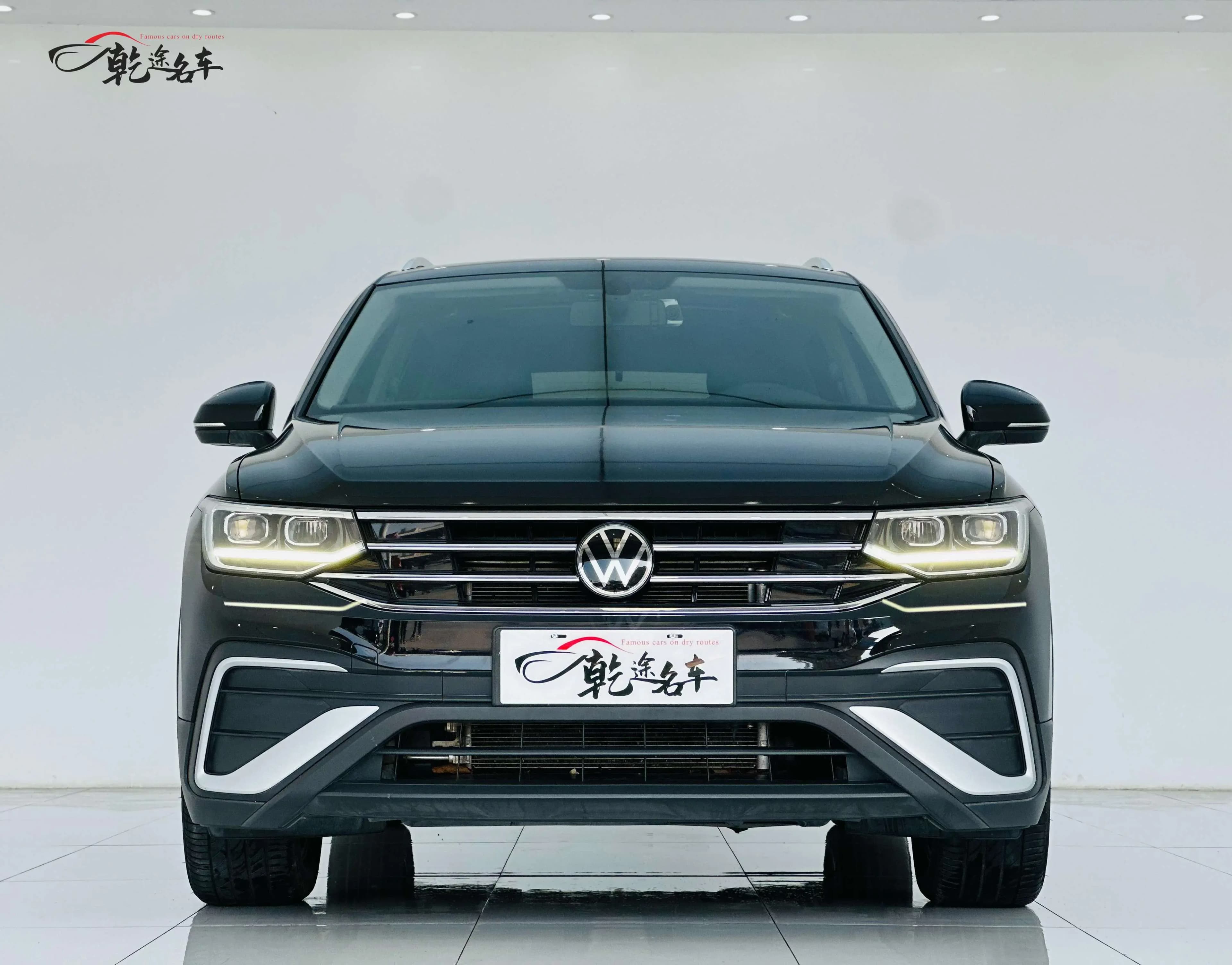 Volkswagen Tiguan L 2022 г. 56122 км. — фото 2