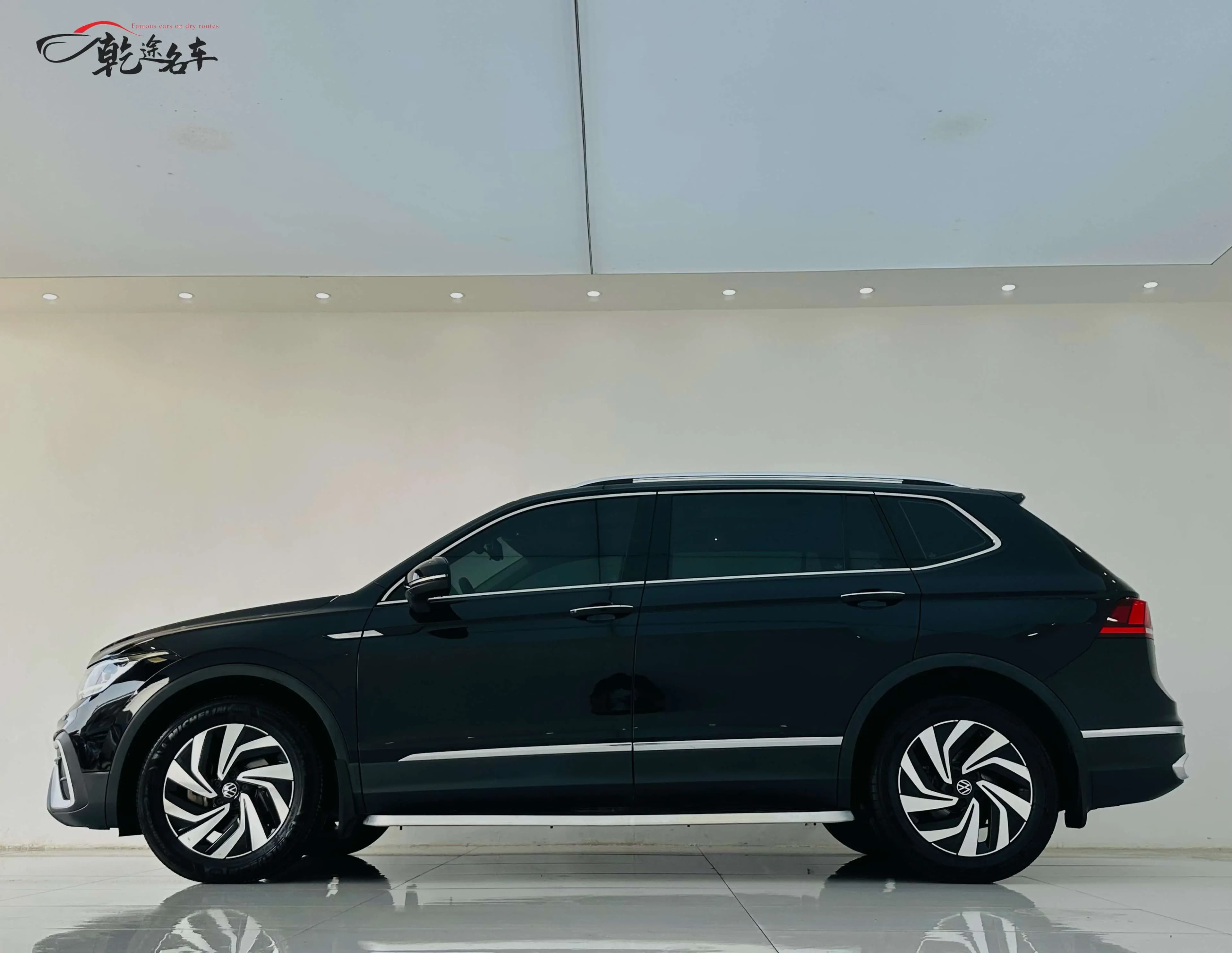 Volkswagen Tiguan L 2022 г. 56122 км. — фото 4