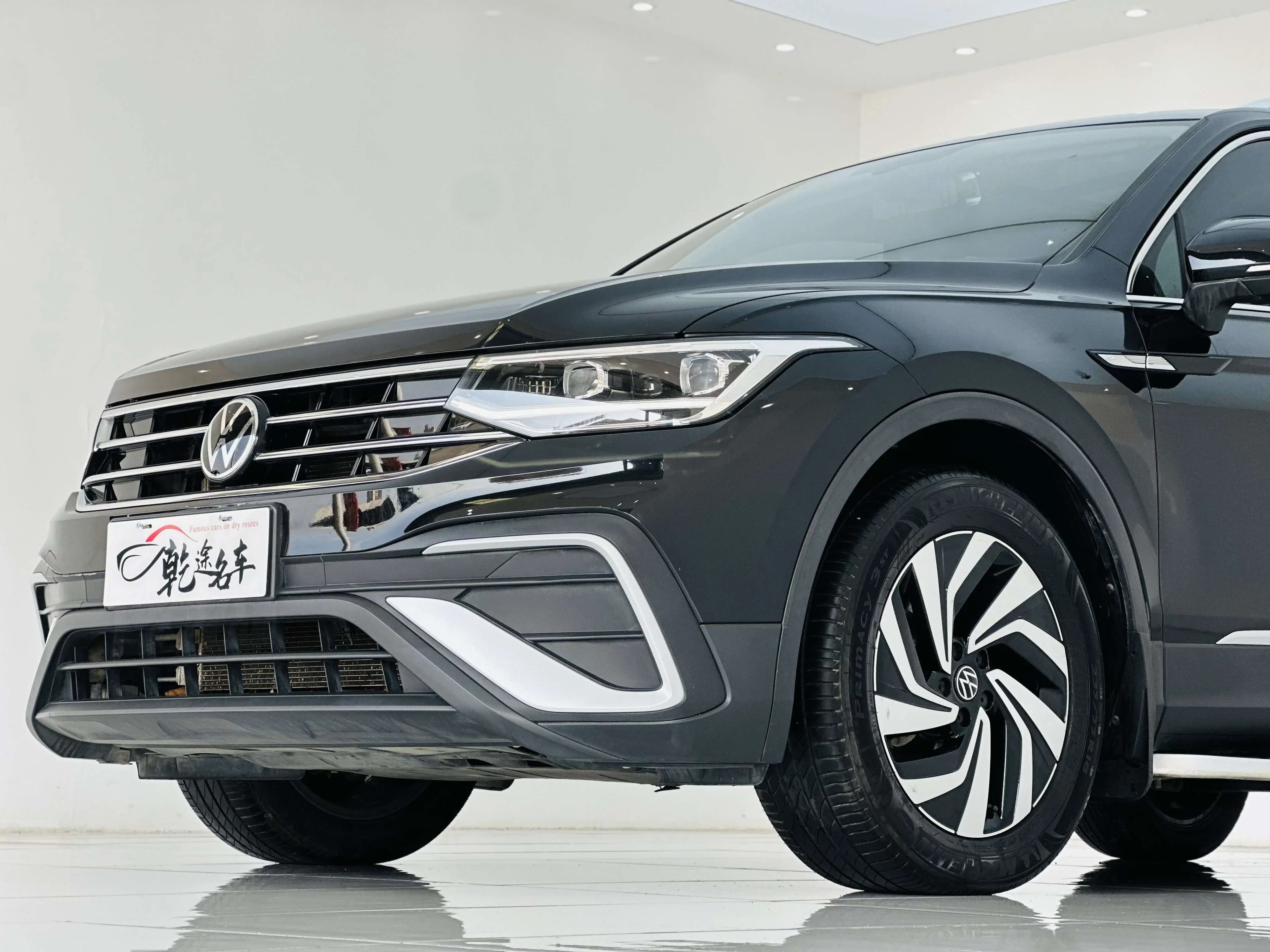 Volkswagen Tiguan L 2022 г. 56122 км. — фото 10