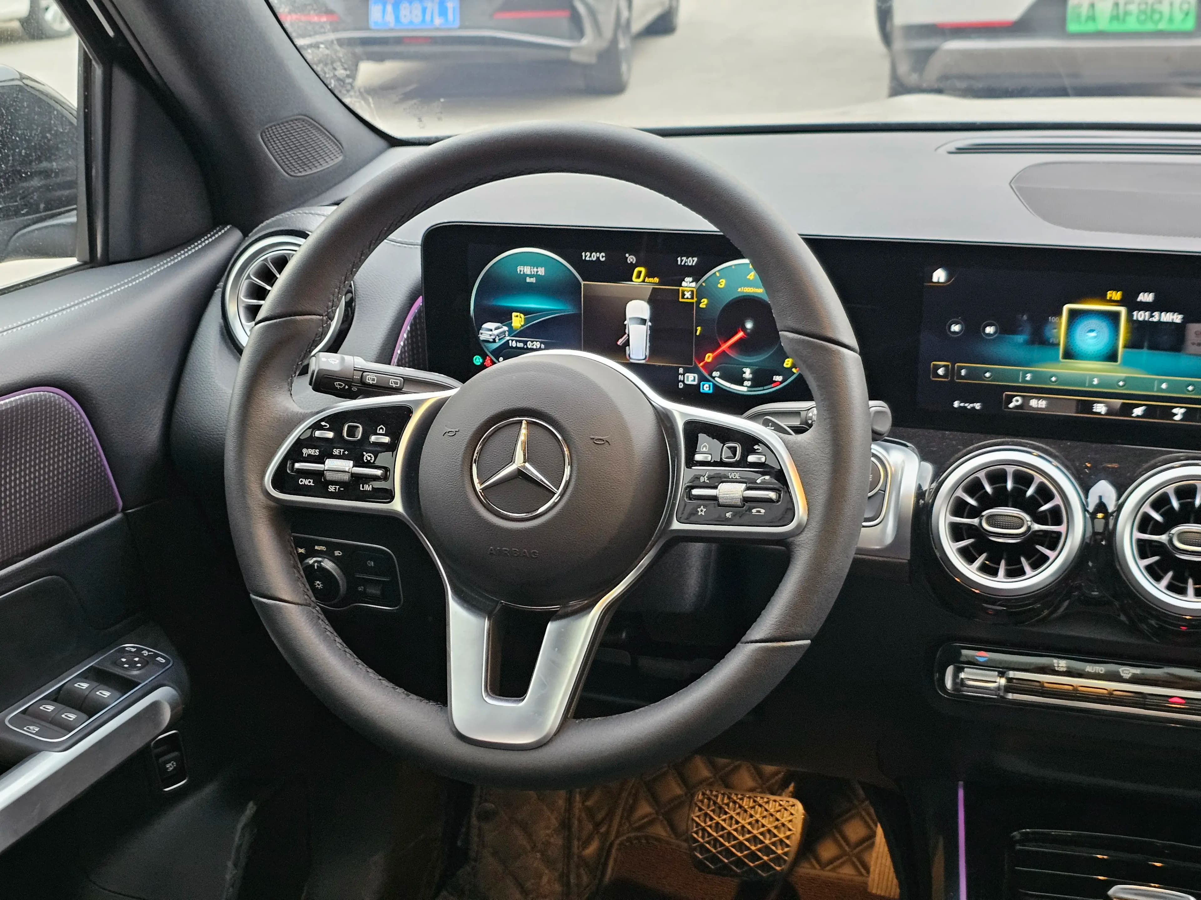 Mercedes-Benz GLB 2024 г. 16125 км. — фото 14