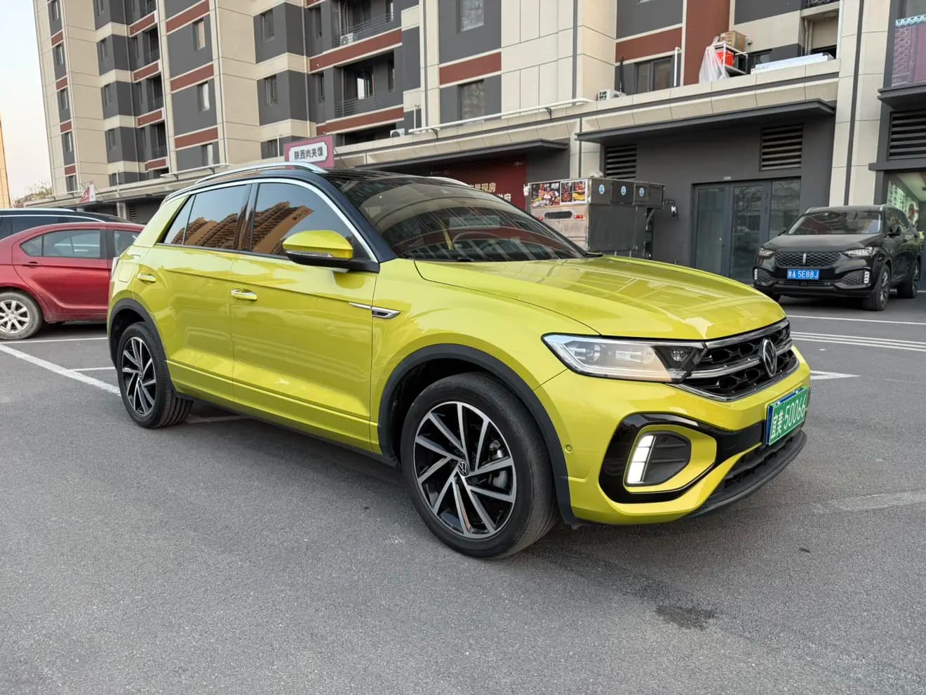 Volkswagen T-Roc 2023 г. 10000 км. — фото 3