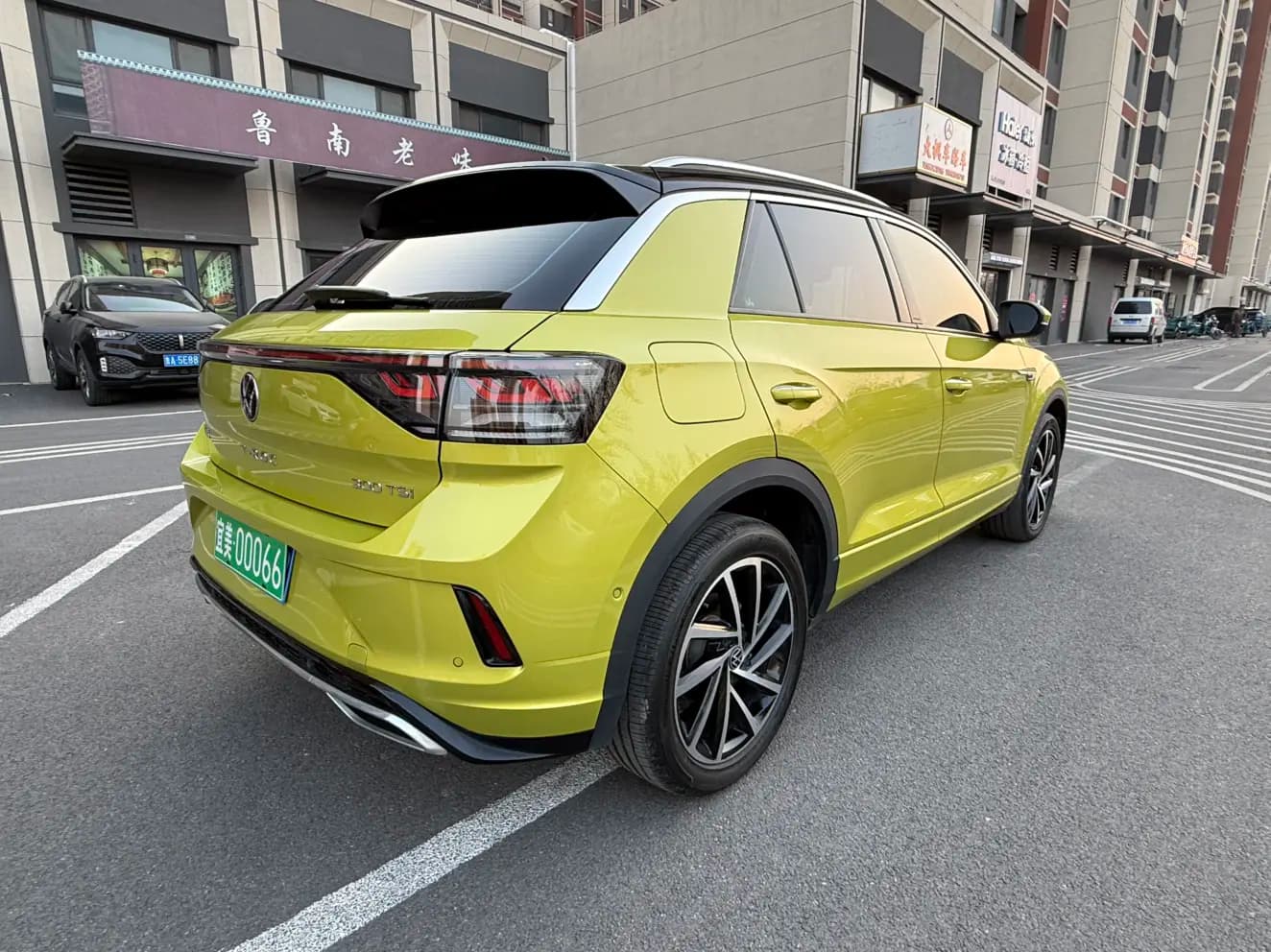 Volkswagen T-Roc 2023 г. 10000 км. — фото 6