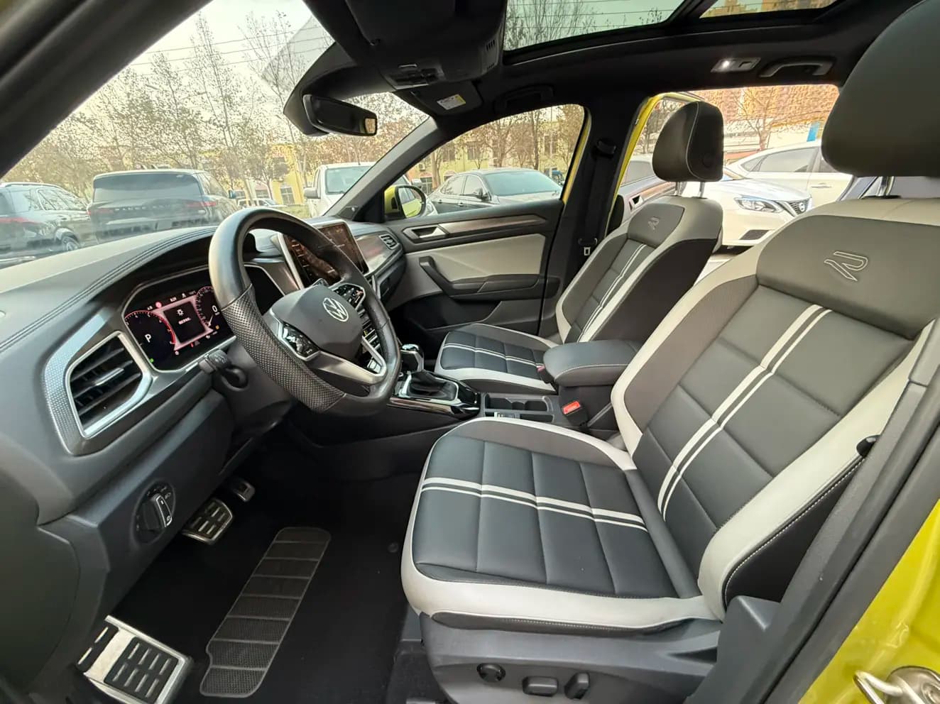 Volkswagen T-Roc 2023 г. 10000 км. — фото 8