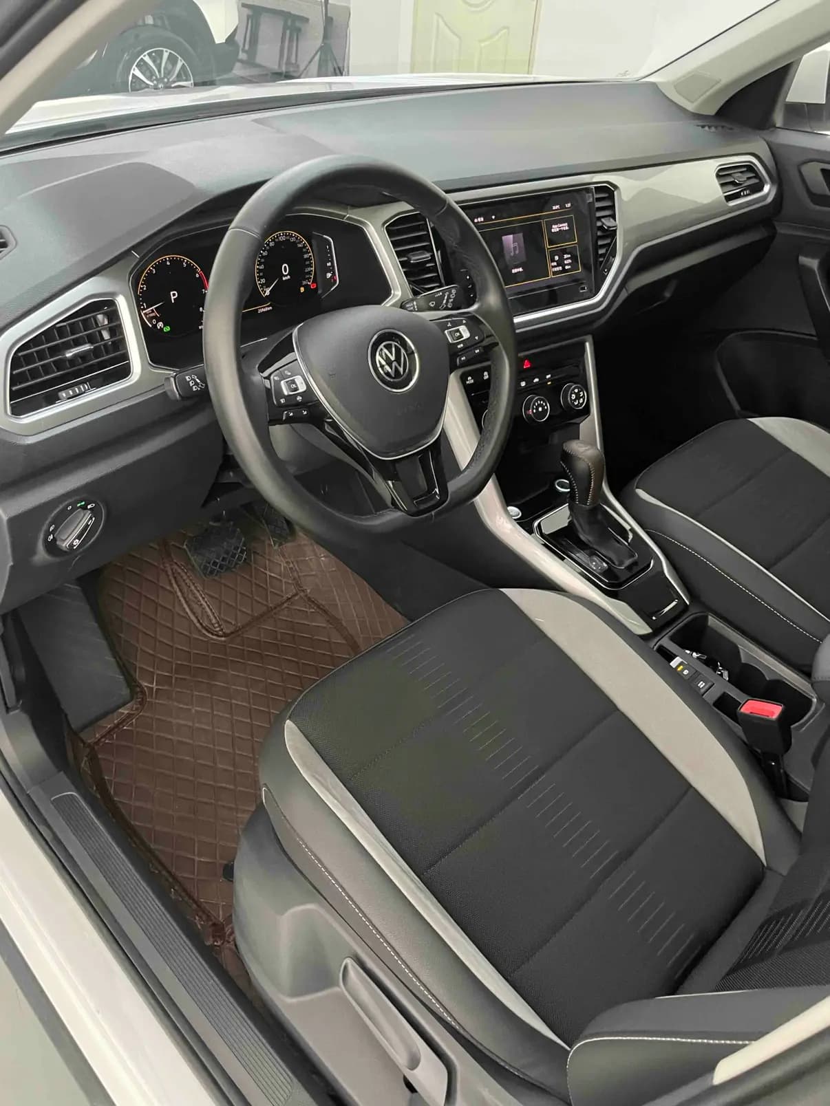 Volkswagen T-Roc 2022 г. 25900 км. — фото 13