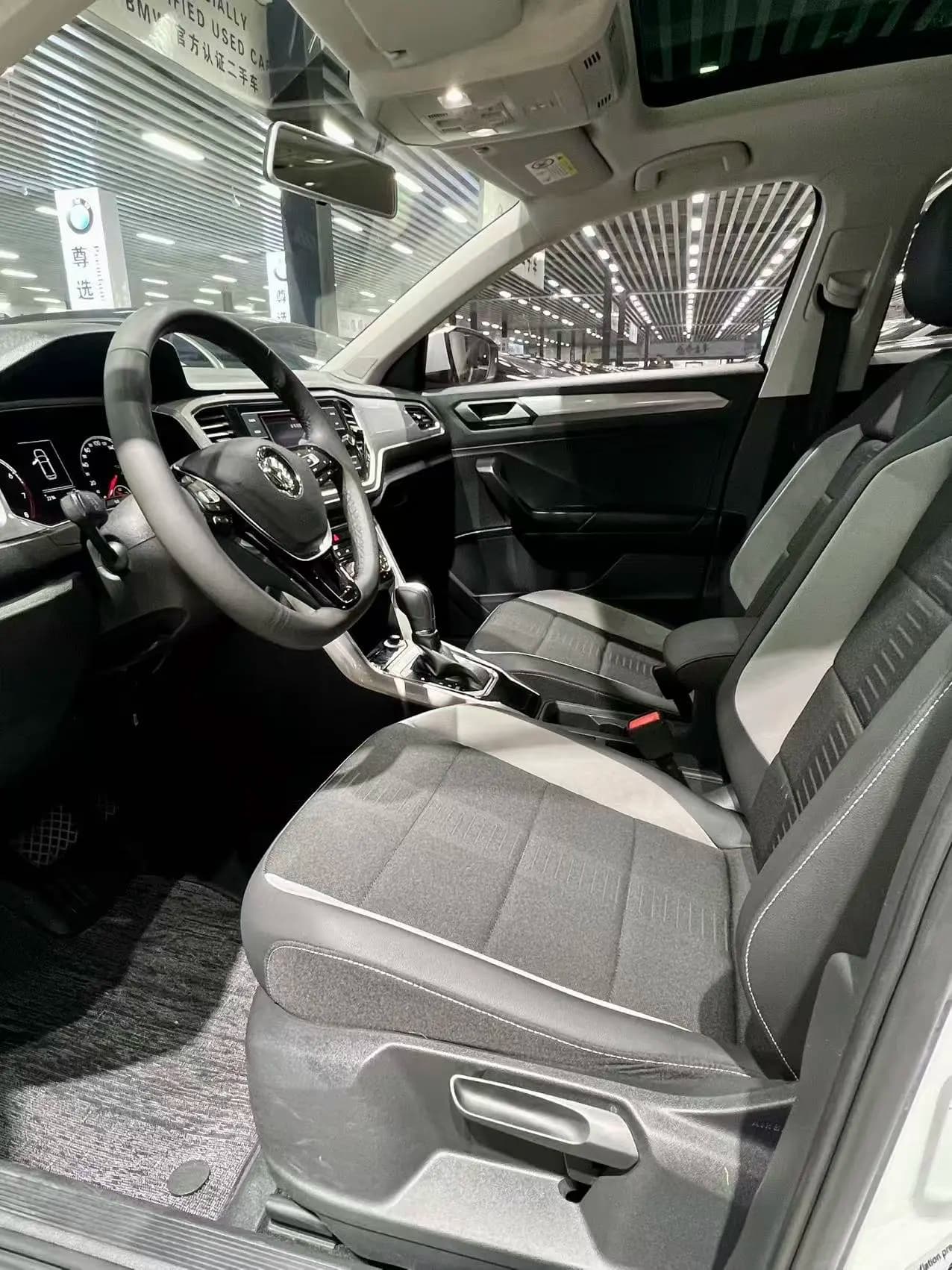 Volkswagen T-Roc 2021 г. 52000 км. — фото 9